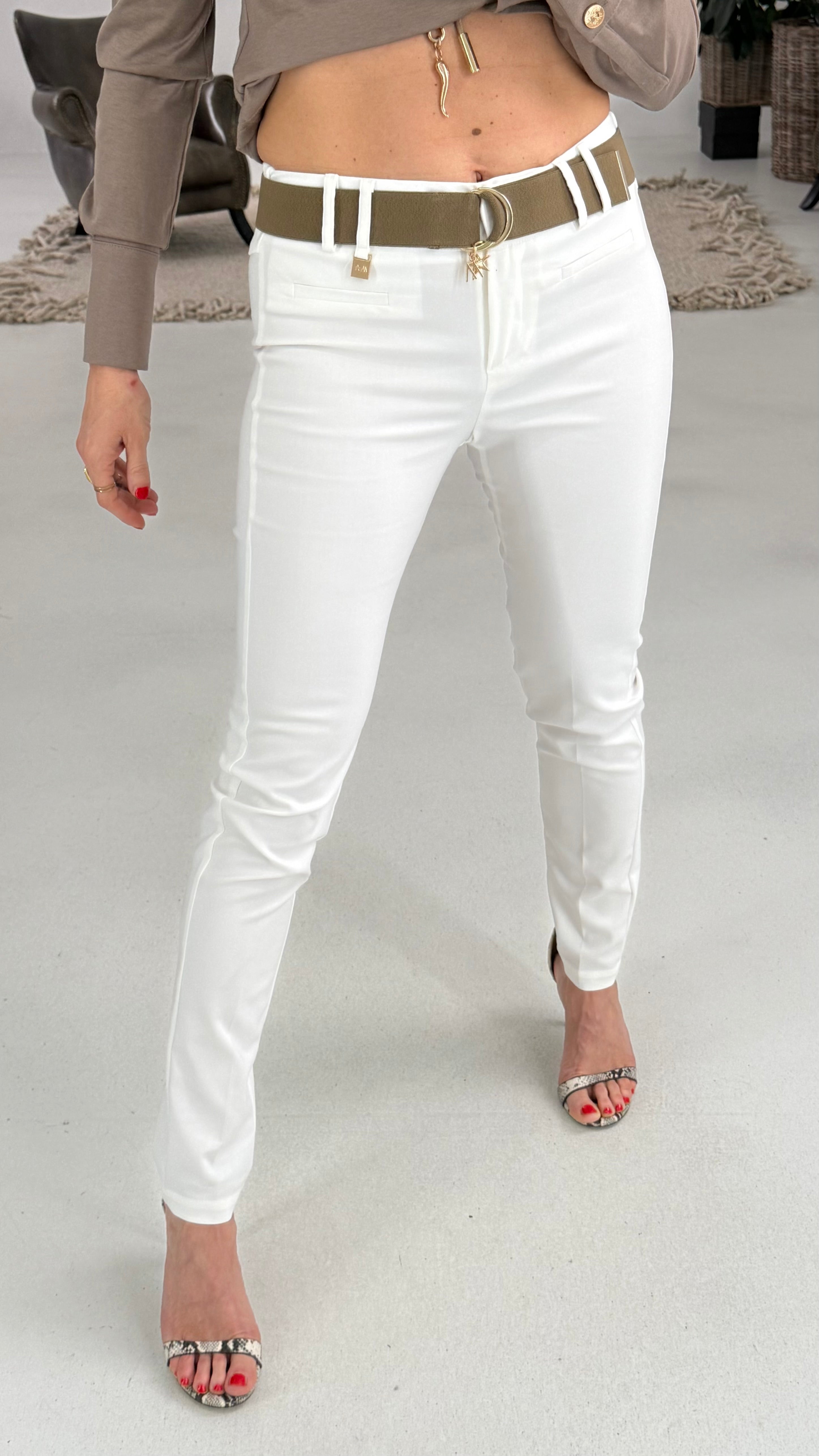 802 P25 BIANCO SKINNY IN TESSUTO TECNICO COMPATTO DI COTONE