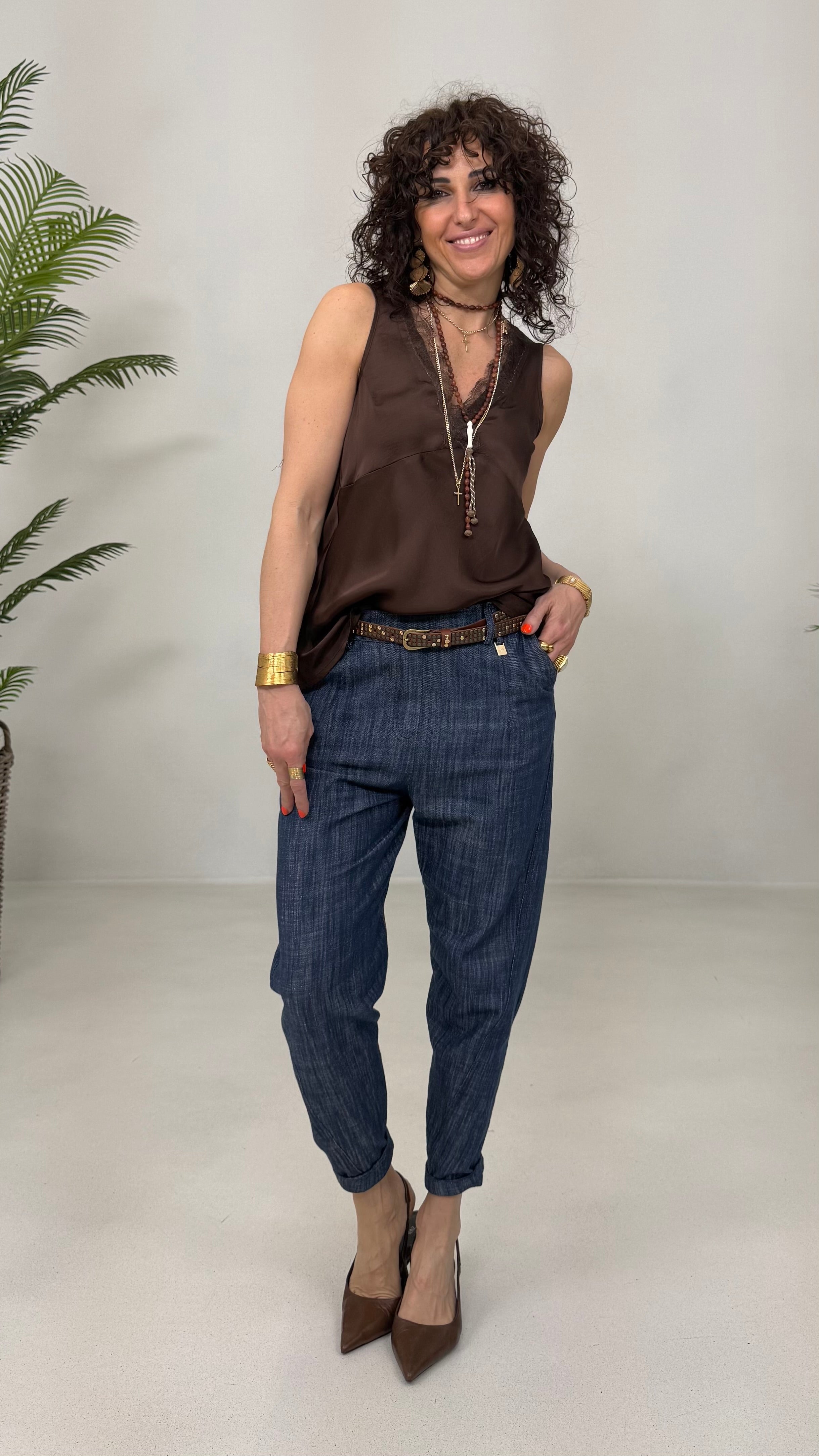 TOP RASO SPALLA LARGA PIZZO IN TONO