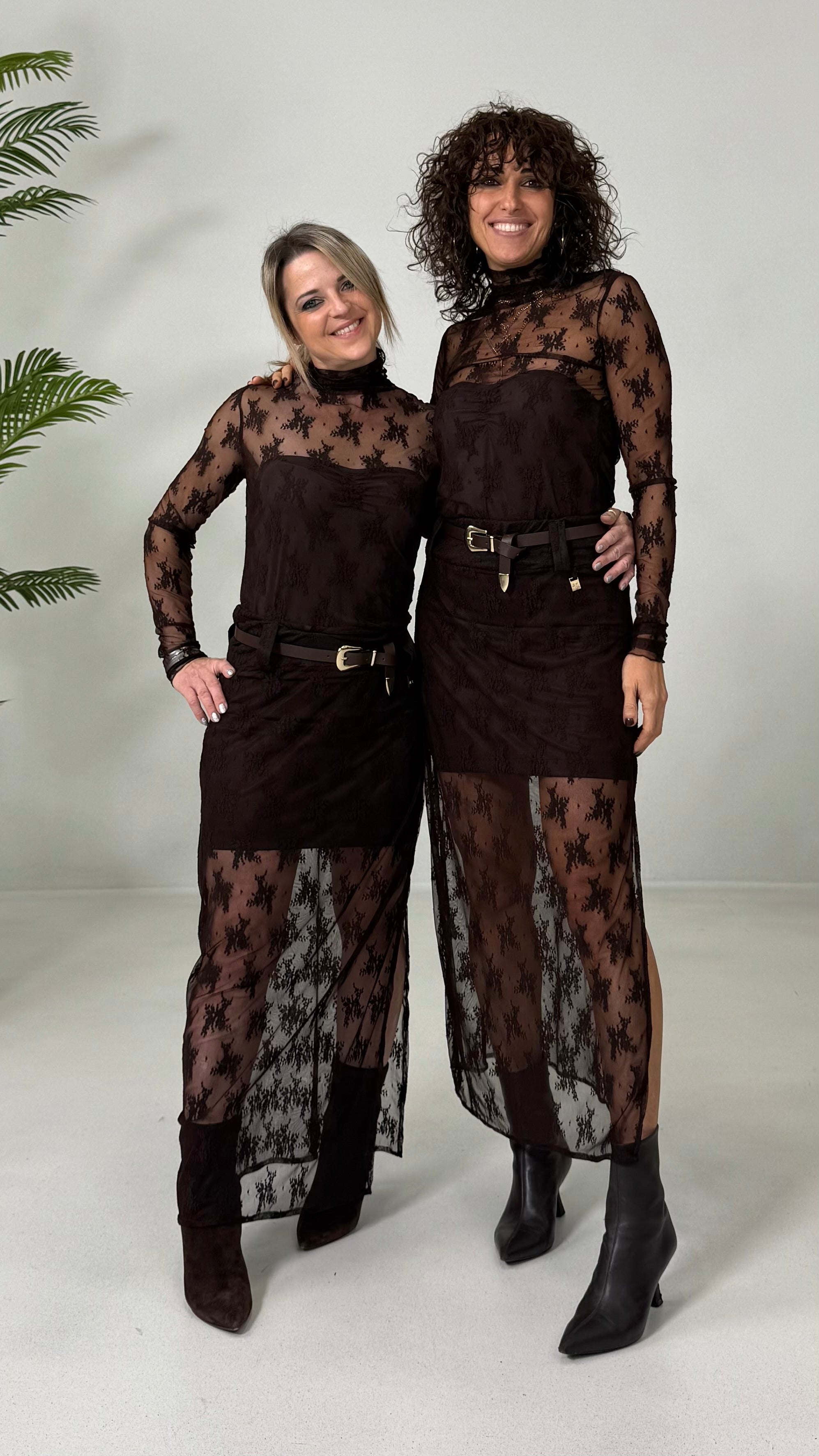 GONNA LUNGA IN PIZZO ELASTICIZZATO CON SOTTOGONNA