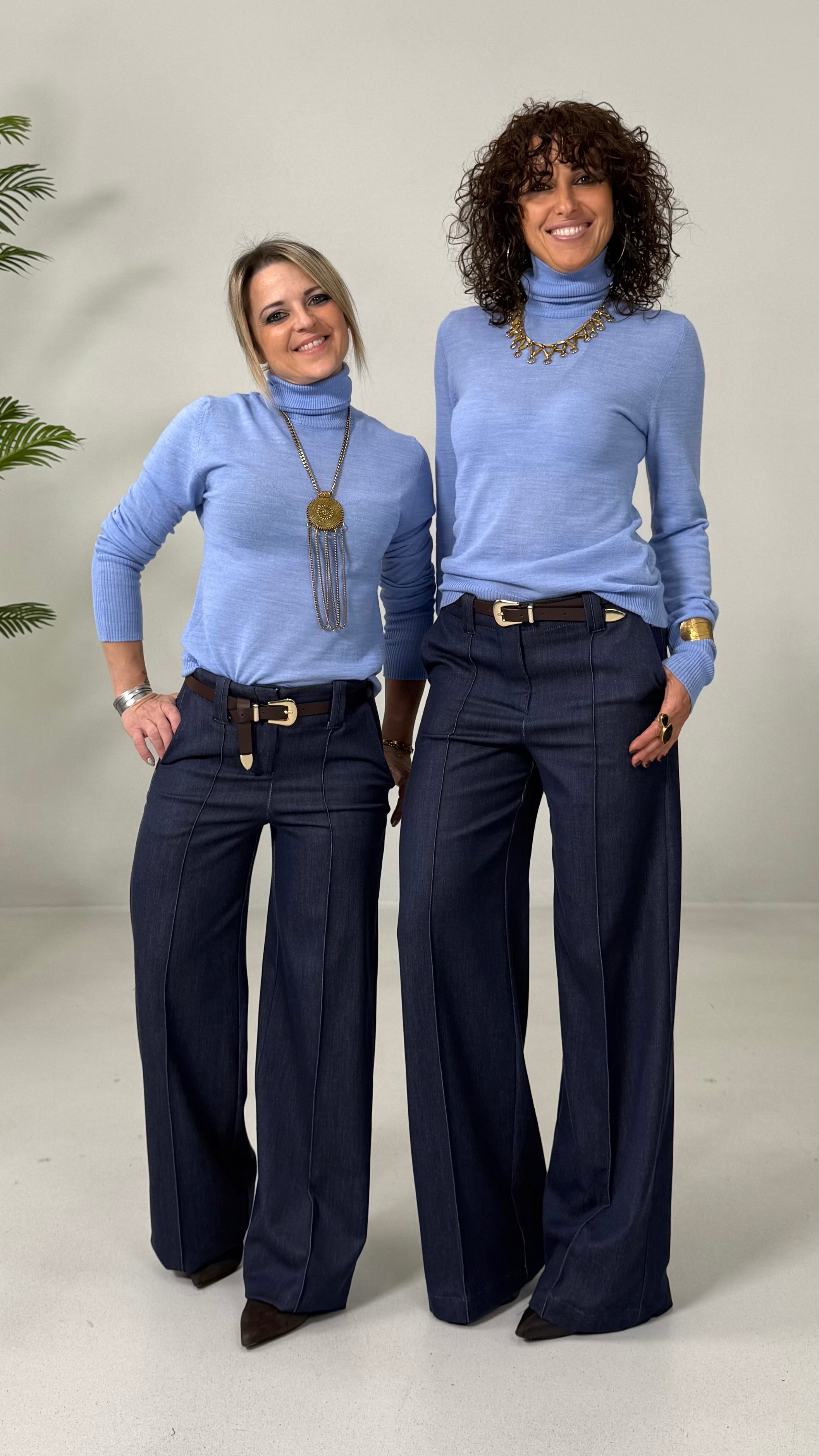 MAGLIA BASIC COLLO ALTO IN LANA VISCOSA