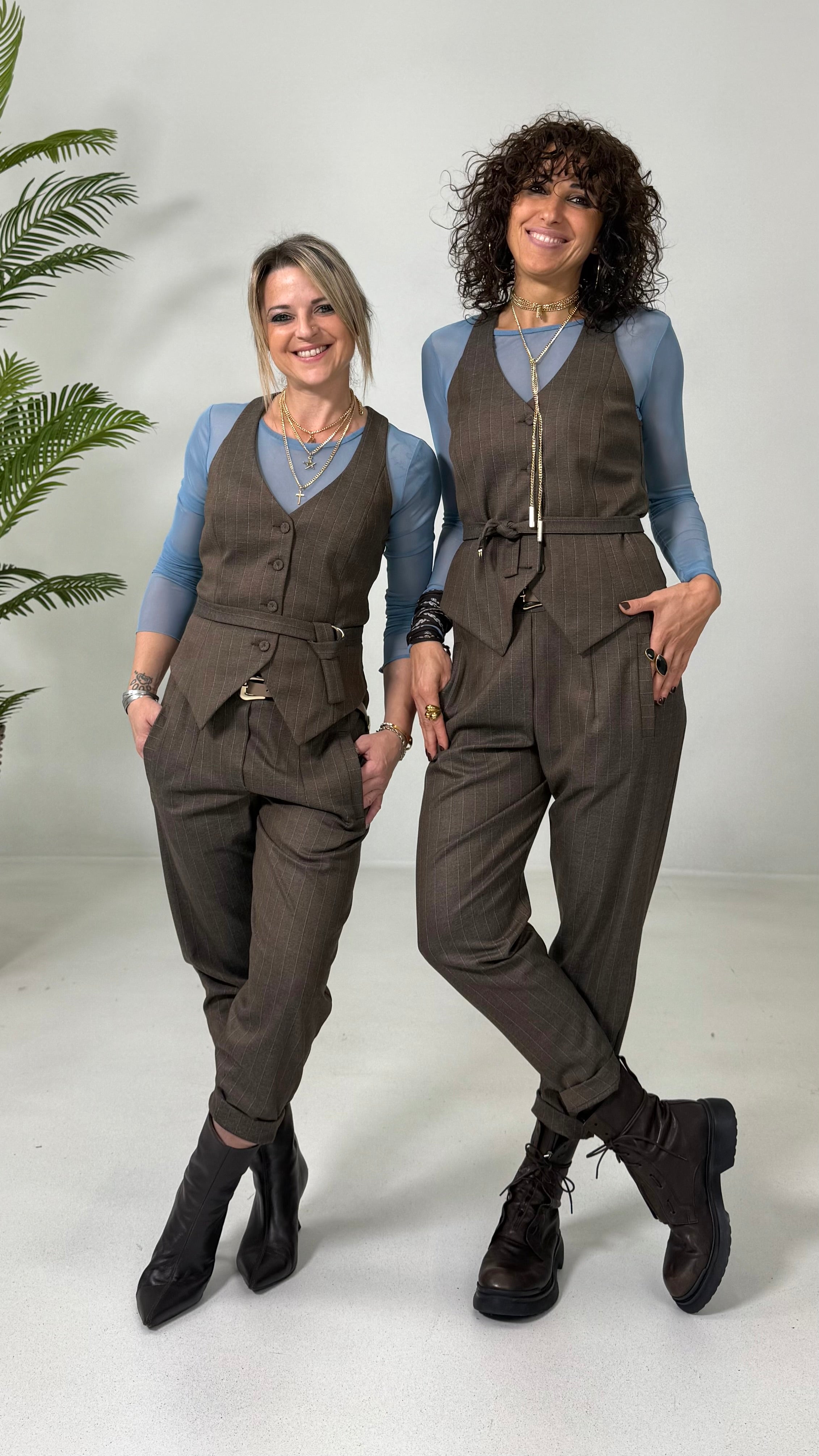 GILET IN FLANELLA GESSATA CON CINTURINO