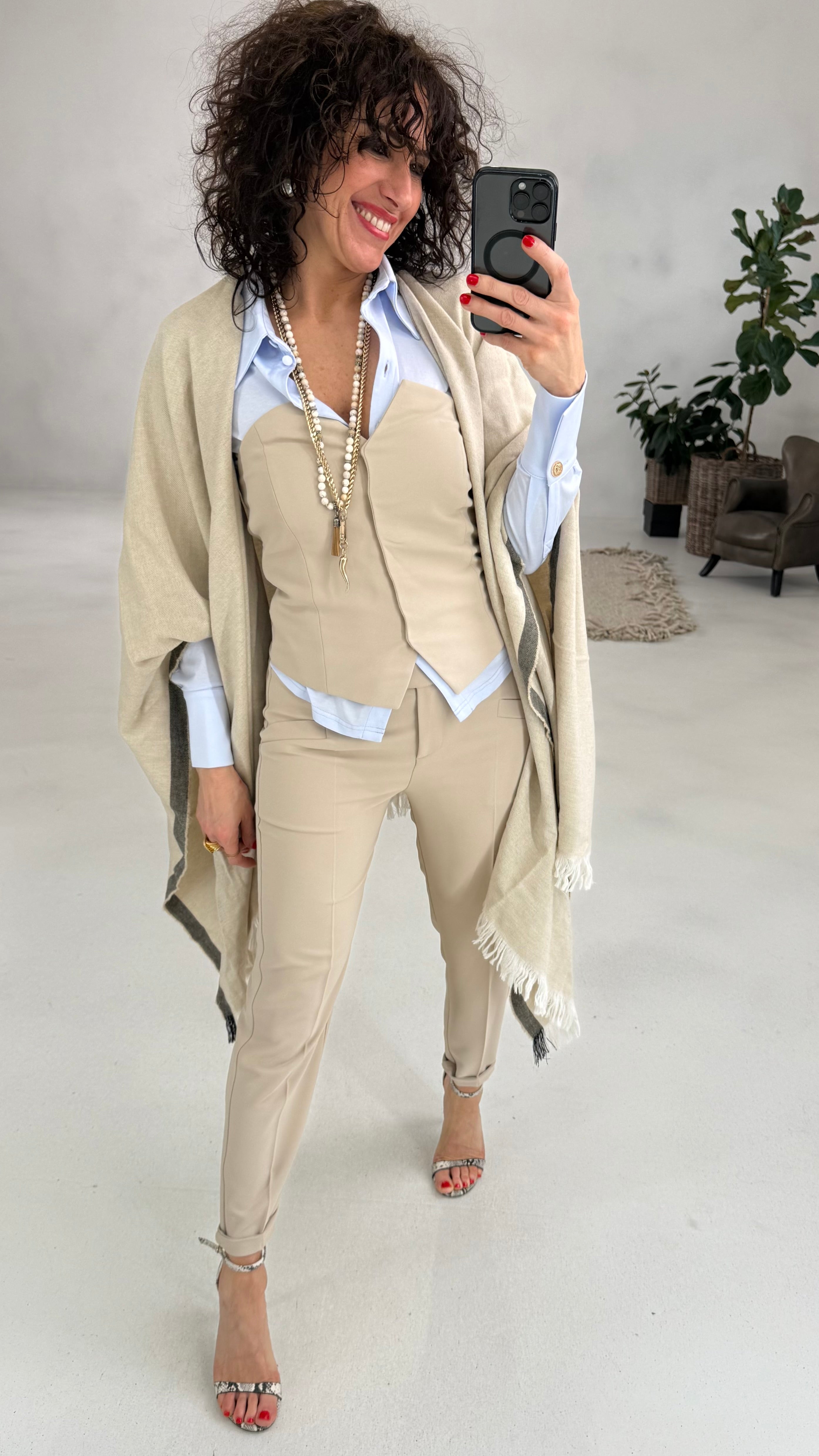 700 P25 BEIGE TOP BUSTINO IN CADY