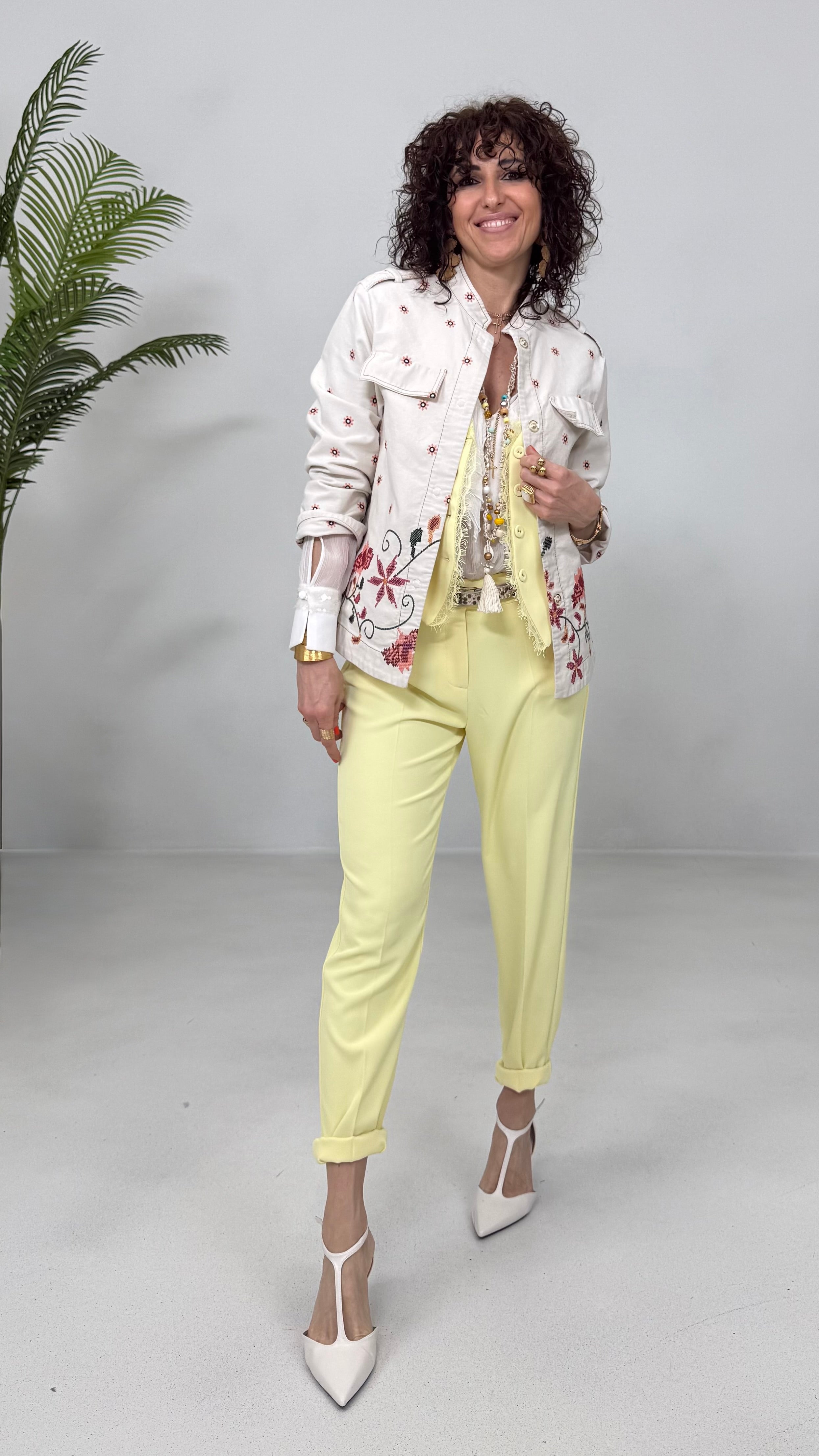 CAMICIA CON VOLANT DAVANTI IN CREPONNE VISCOSA