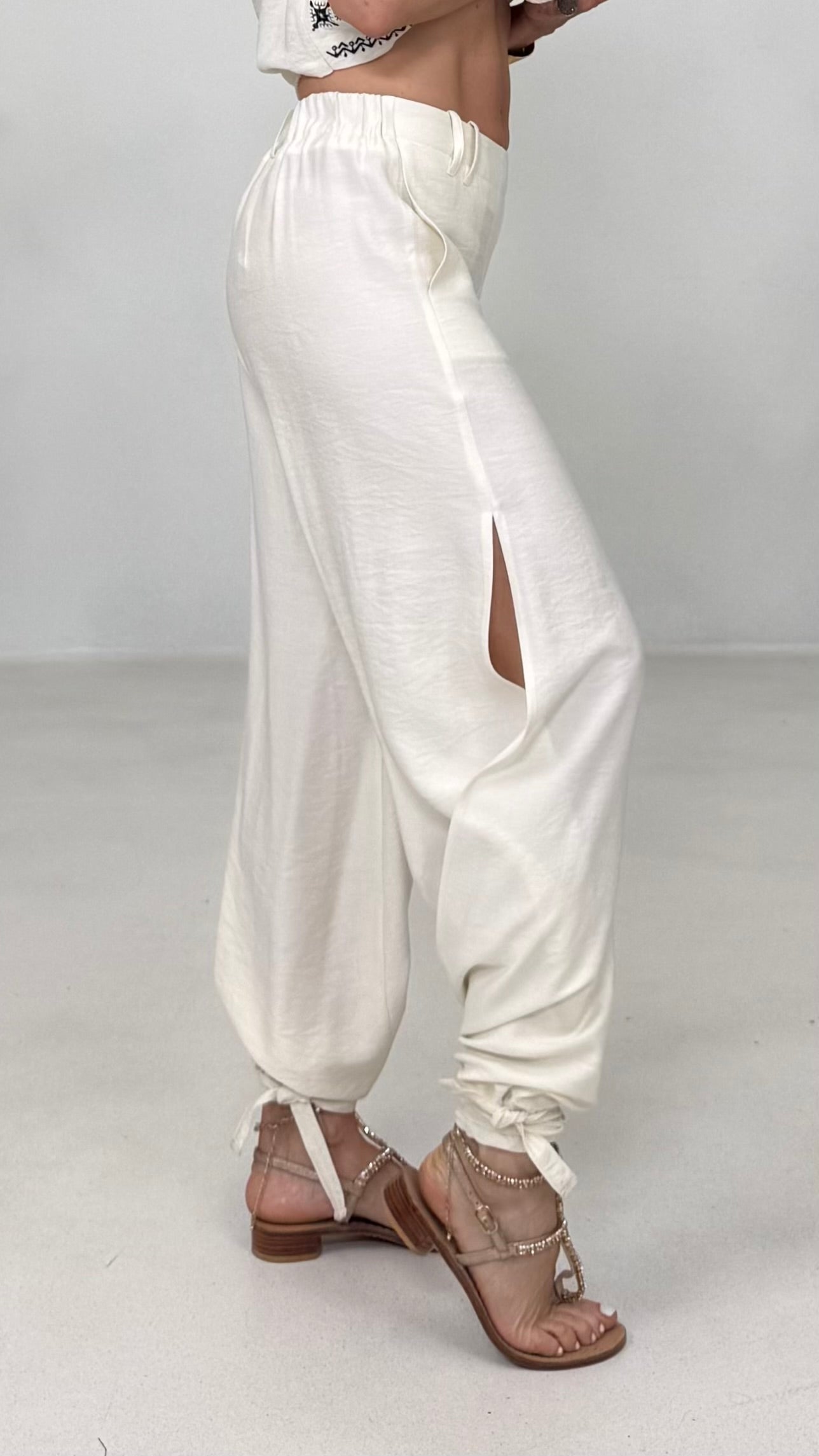 PANTALONE ODALISCA CON SPACCHI IN VISCOSA CRASH