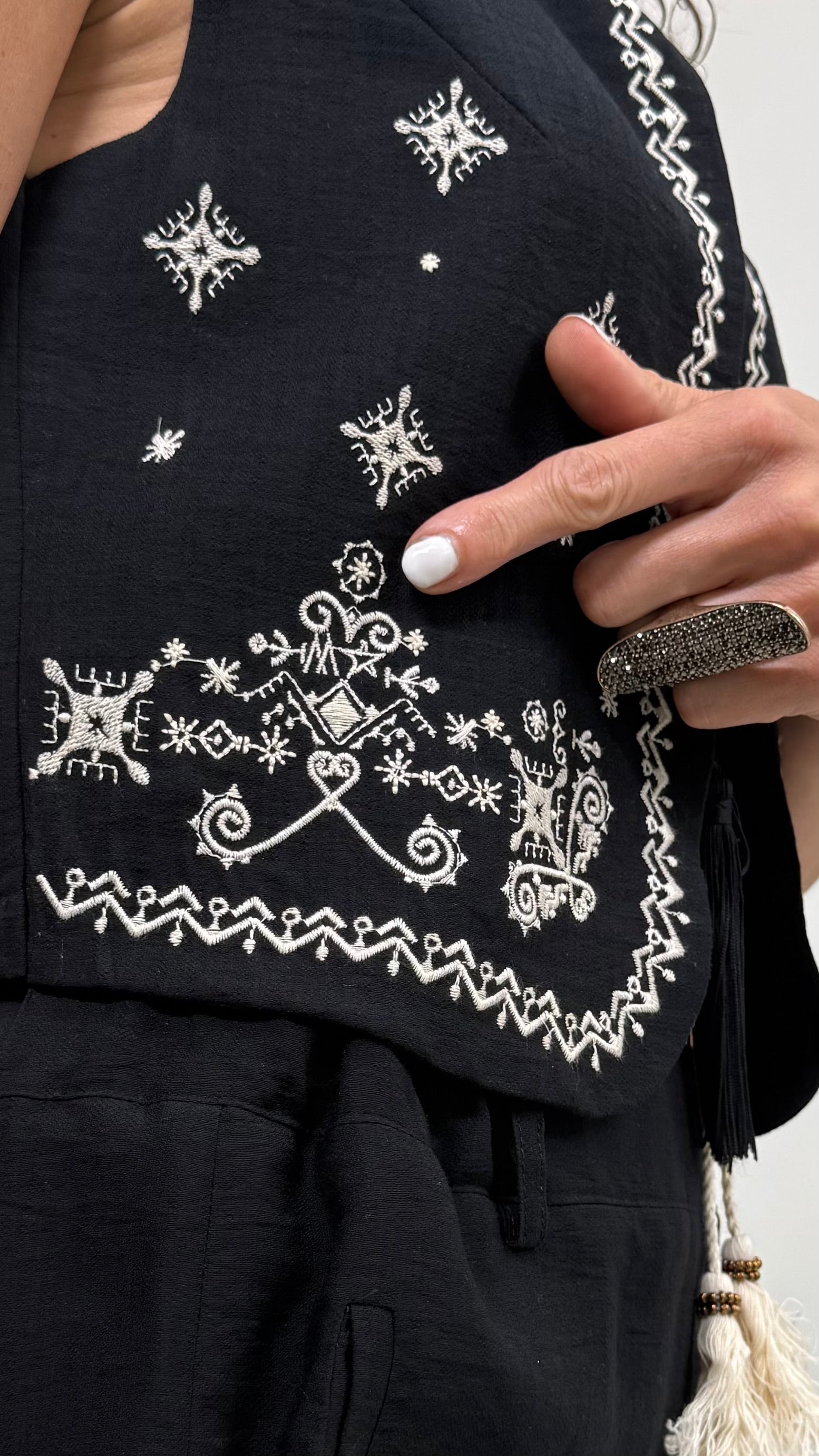 GILET IN VISCOSA CRASH CON RICAMI