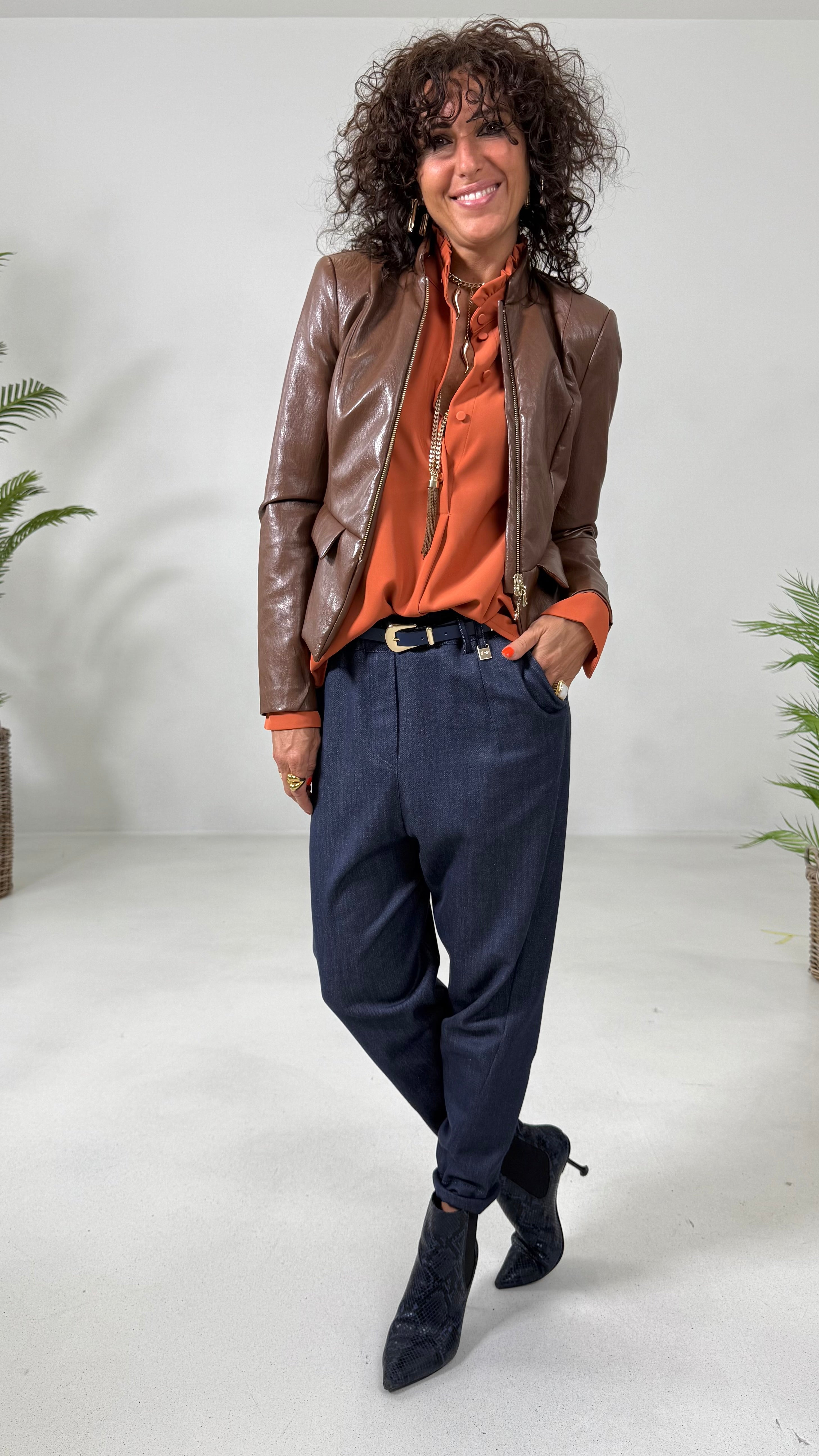 CAMICIA IN CADY FLUIDO CON BORCHIE COLLO