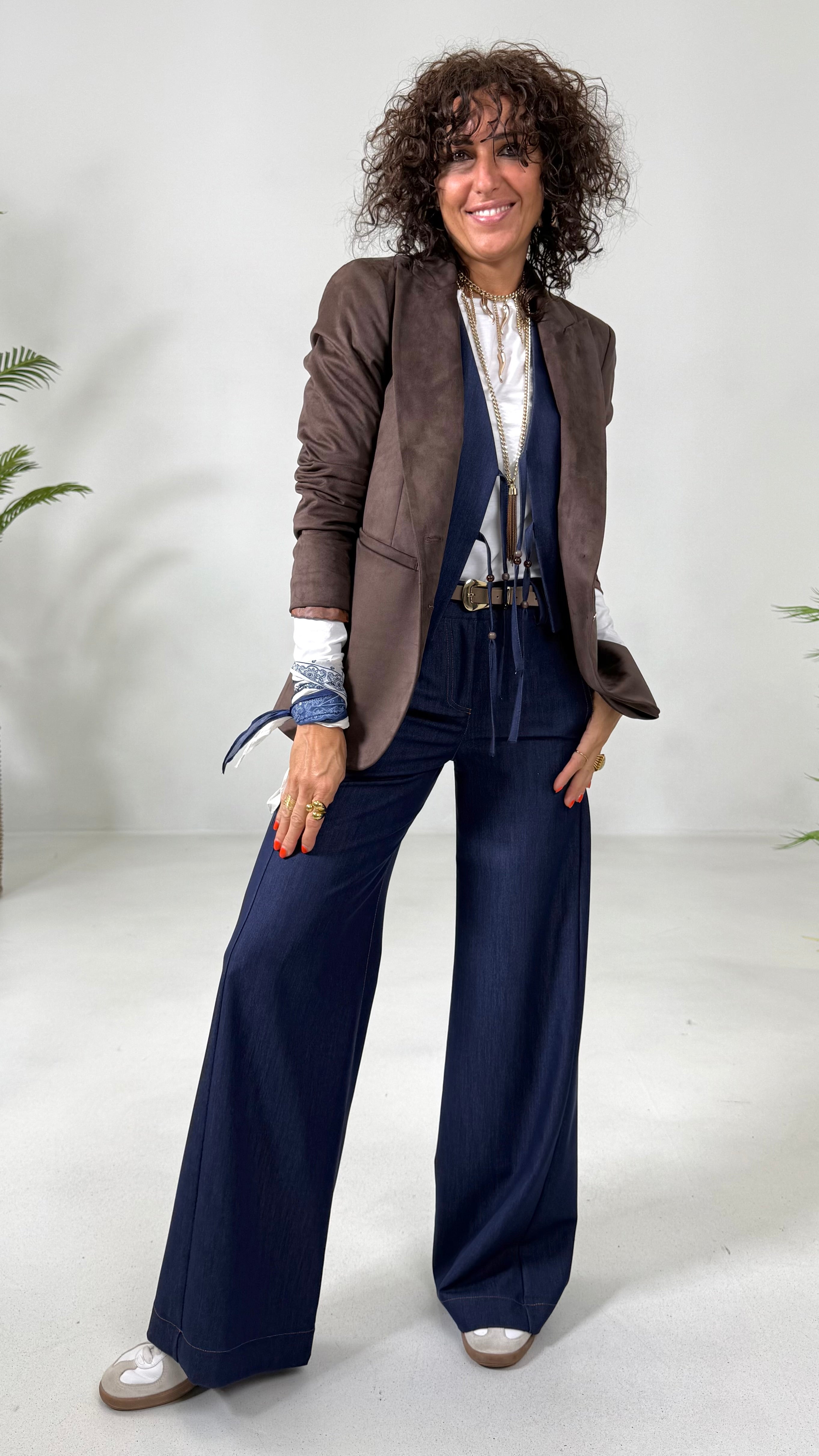 GILET IN JEANS SLEGATO CON LACCI