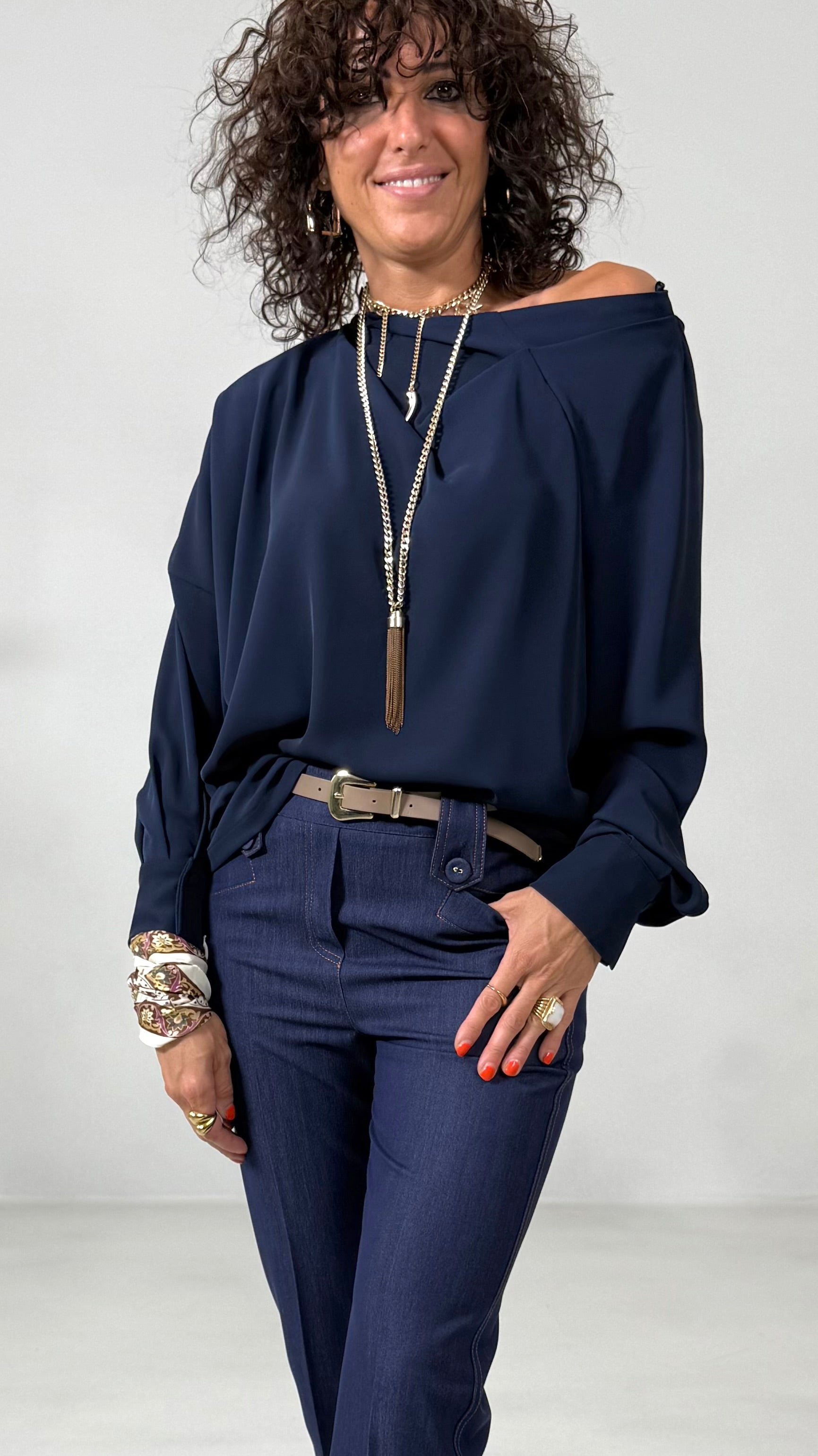 CAMICIA ASIMMETRICA LINEA QUADRATA IN CADY FLUIDO