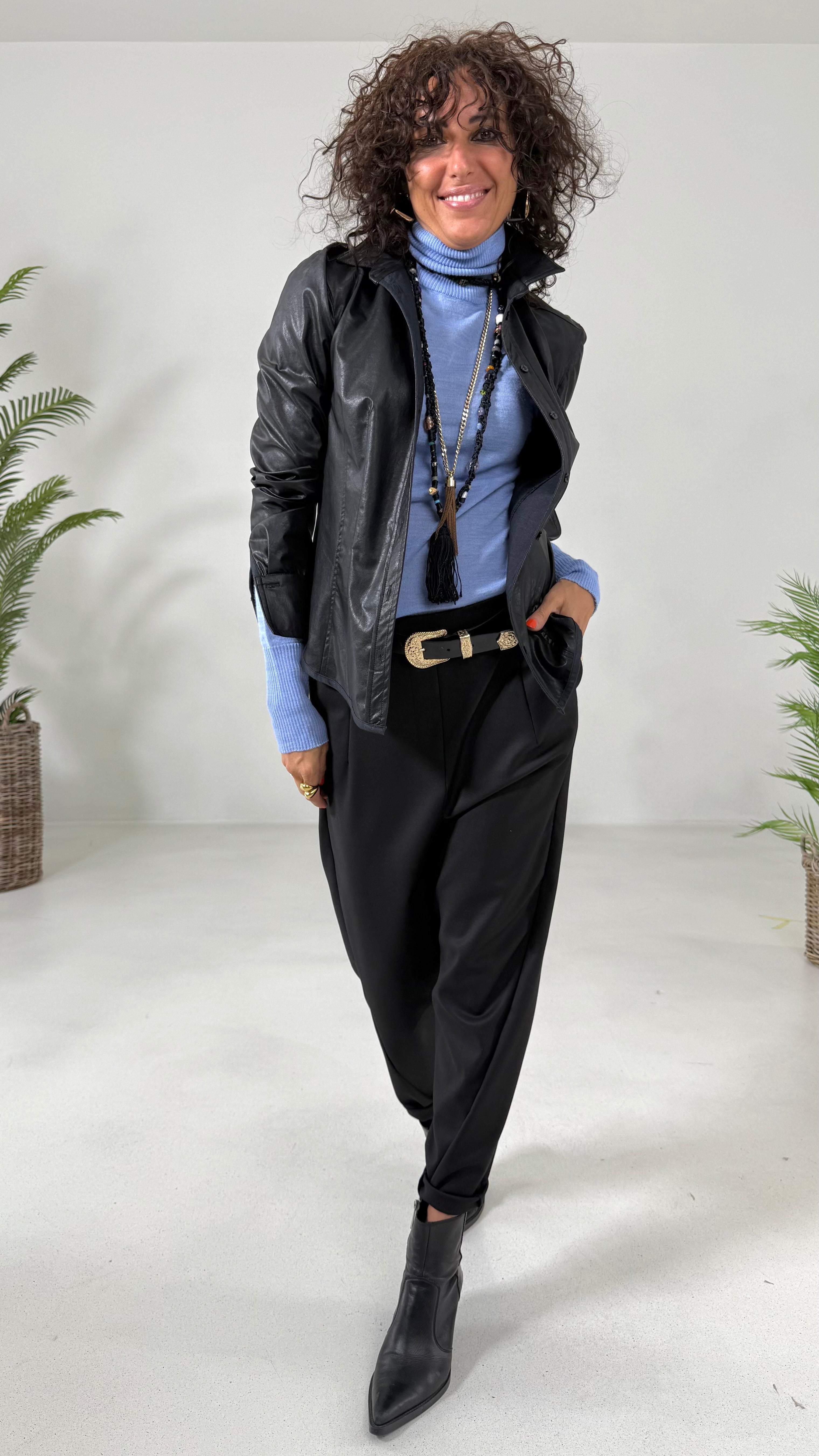 MAGLIA BASIC COLLO ALTO IN LANA VISCOSA