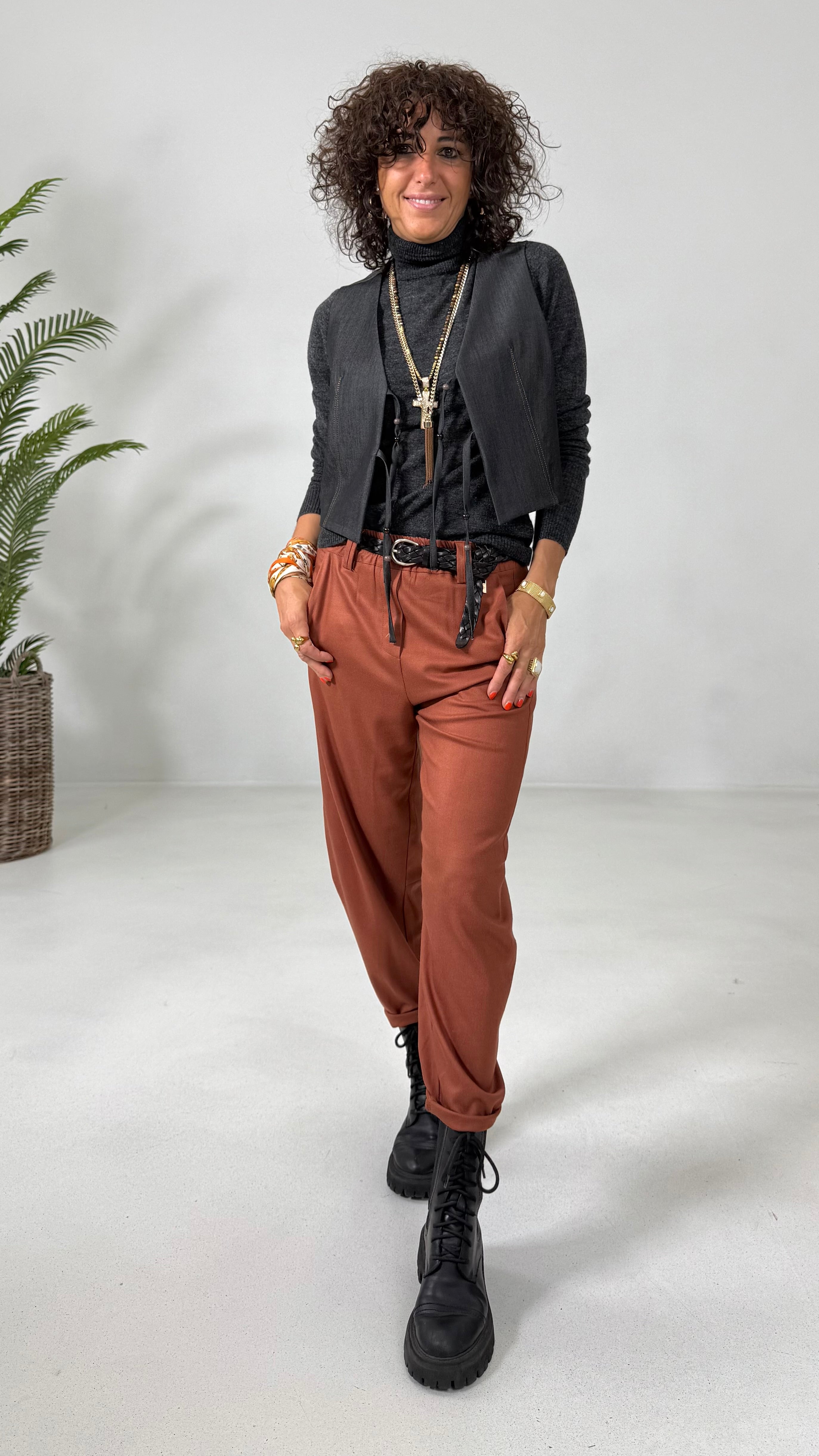 GILET IN JEANS SLEGATO CON LACCI