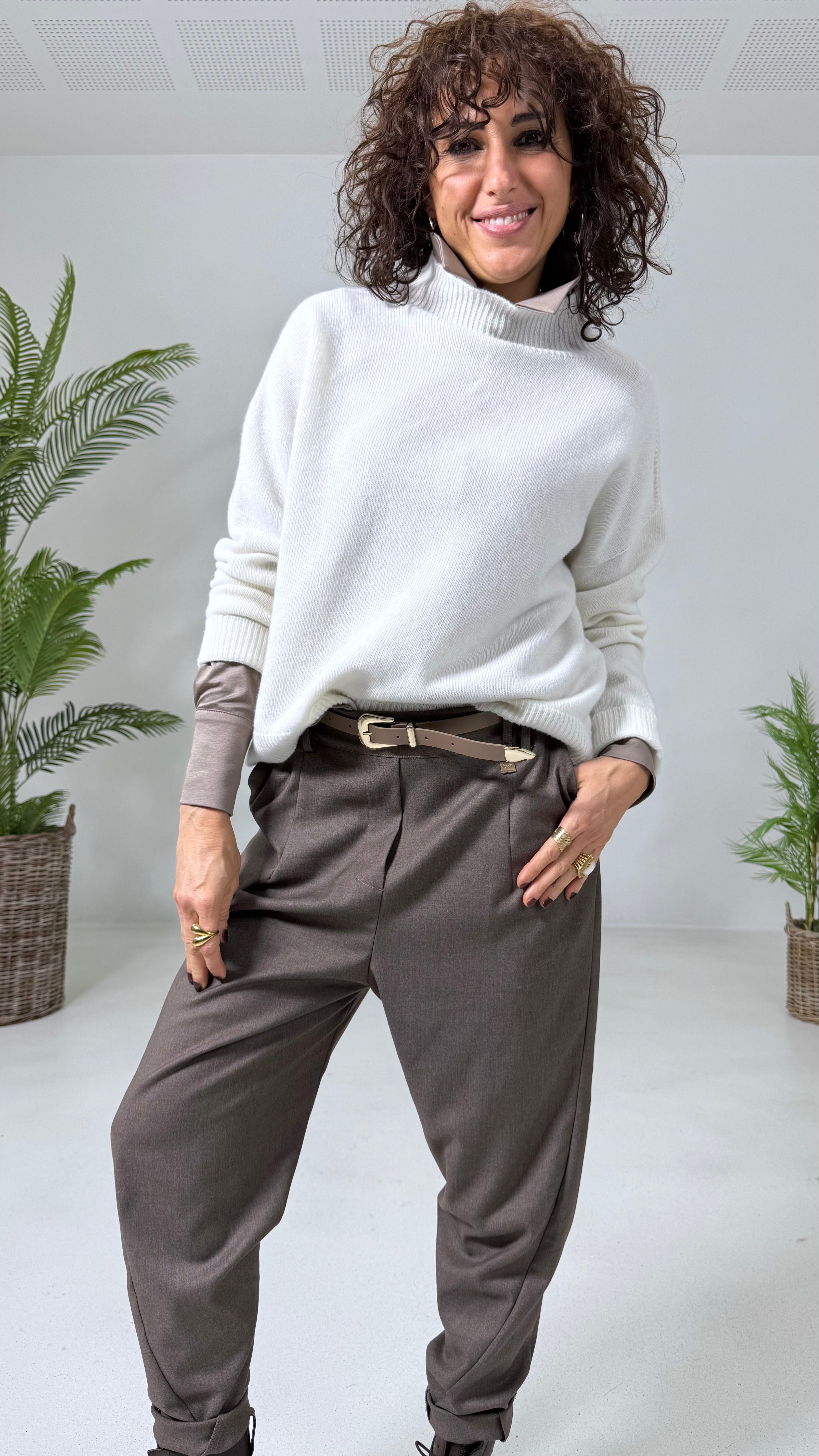 LUPETTO RETTANGOLARE IN LANA CARDATA