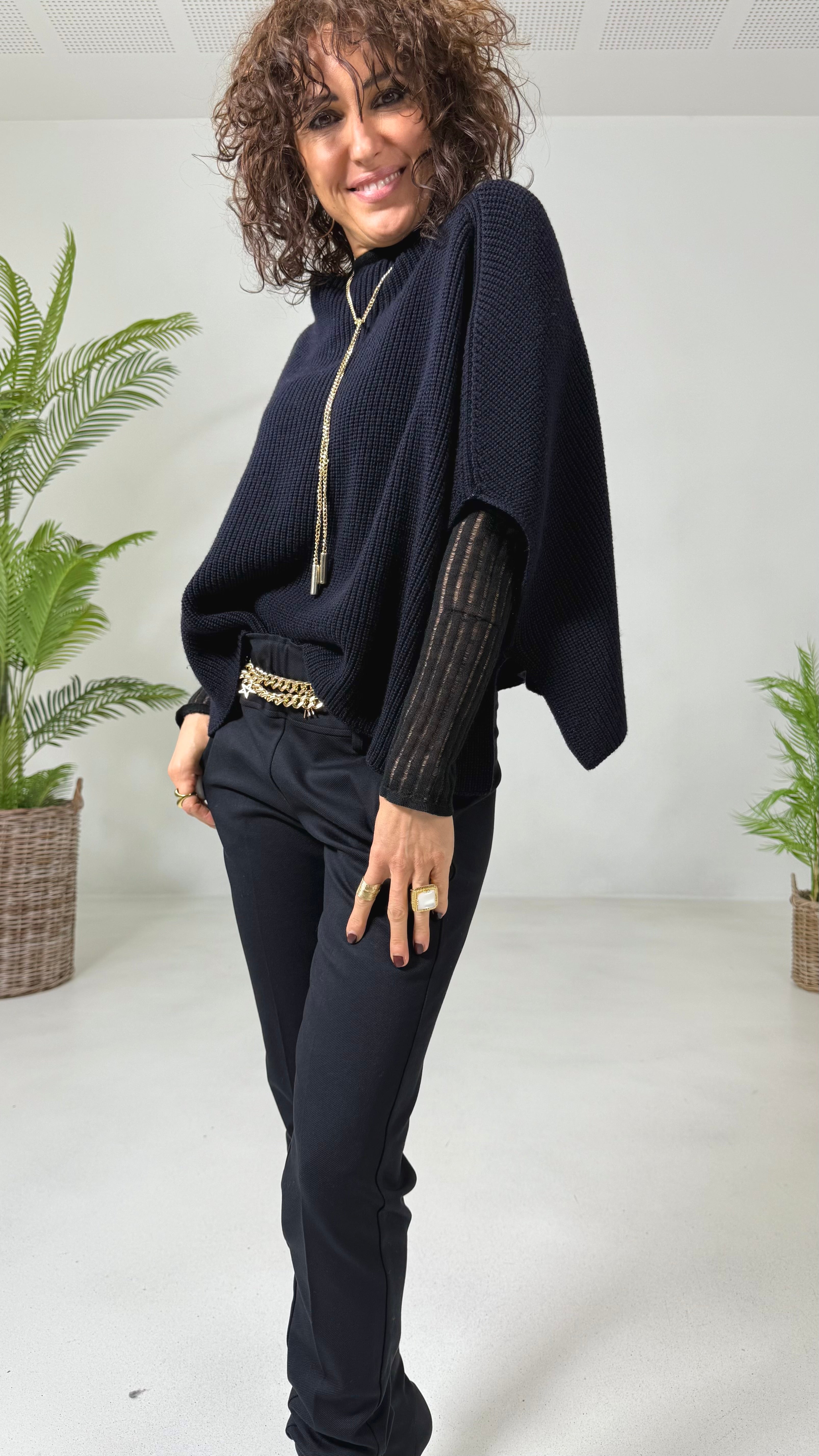 LUPETTO IN LANA VISCOSA PUNTO TRAFORATO