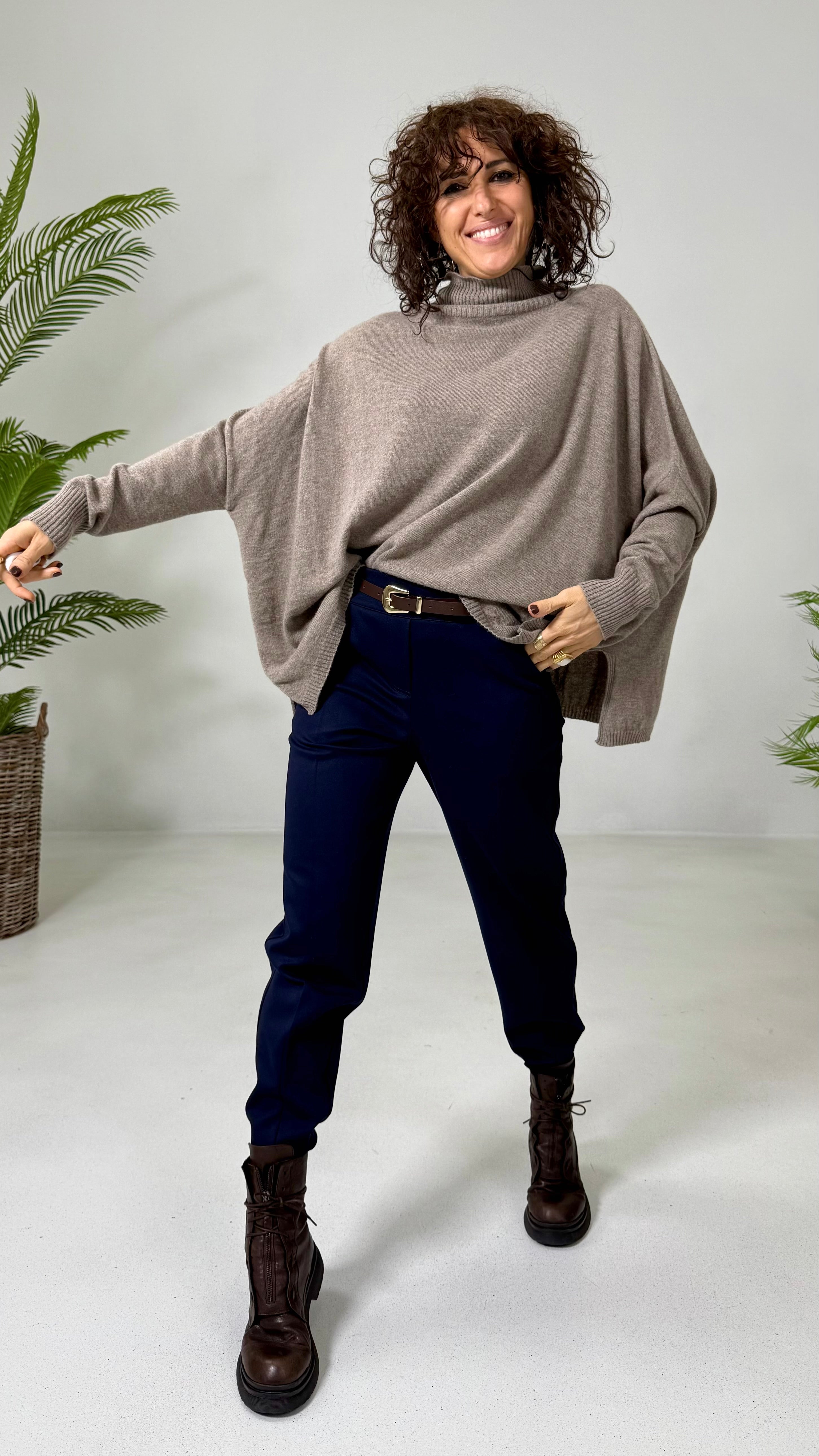 MAGLIA AMPIA IN MISTO CASHMERE CON COLLO ALTO