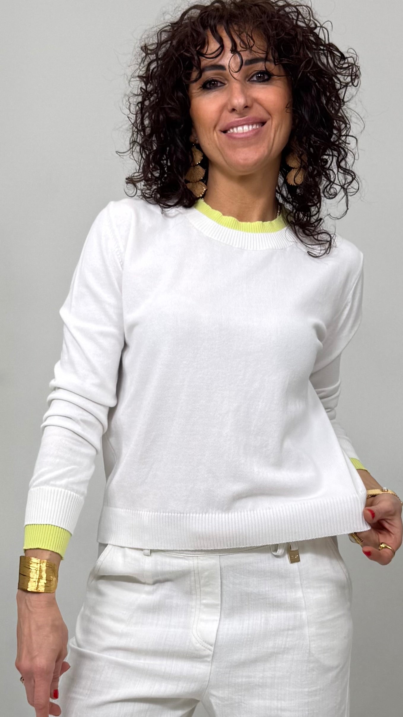 MAGLIA IN COTONE CON BORDI COLLO E POLSI IN CONTRASTO