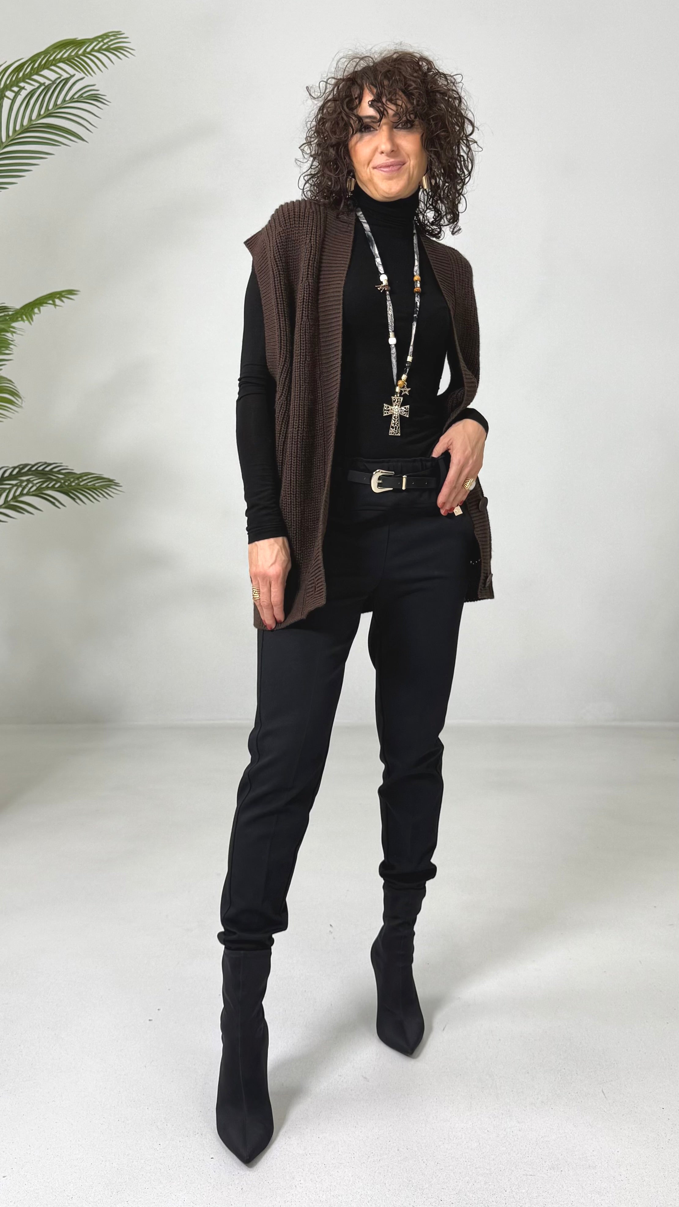 MAGLIA BASIC COLLO ALTO IN CALDA VISCOSA