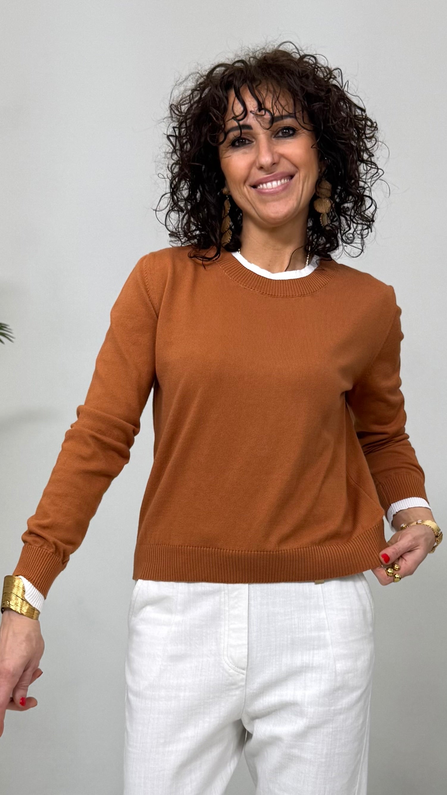 MAGLIA IN COTONE CON BORDI COLLO E POLSI IN CONTRASTO