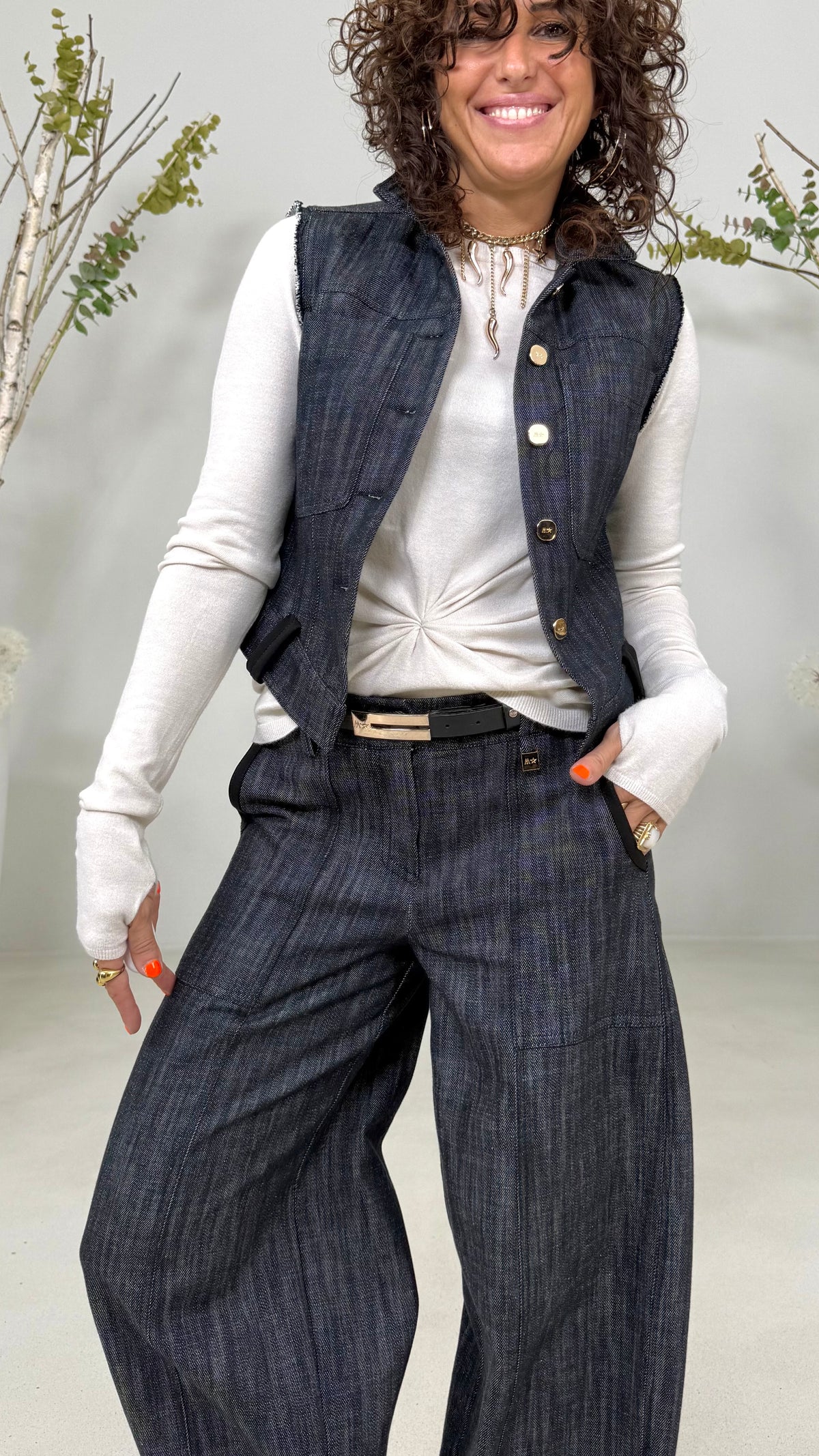 MAGLIA SLIM A GIROCOLLO CON ARRICCIO DAVANTI IN CALDA VISCOSA