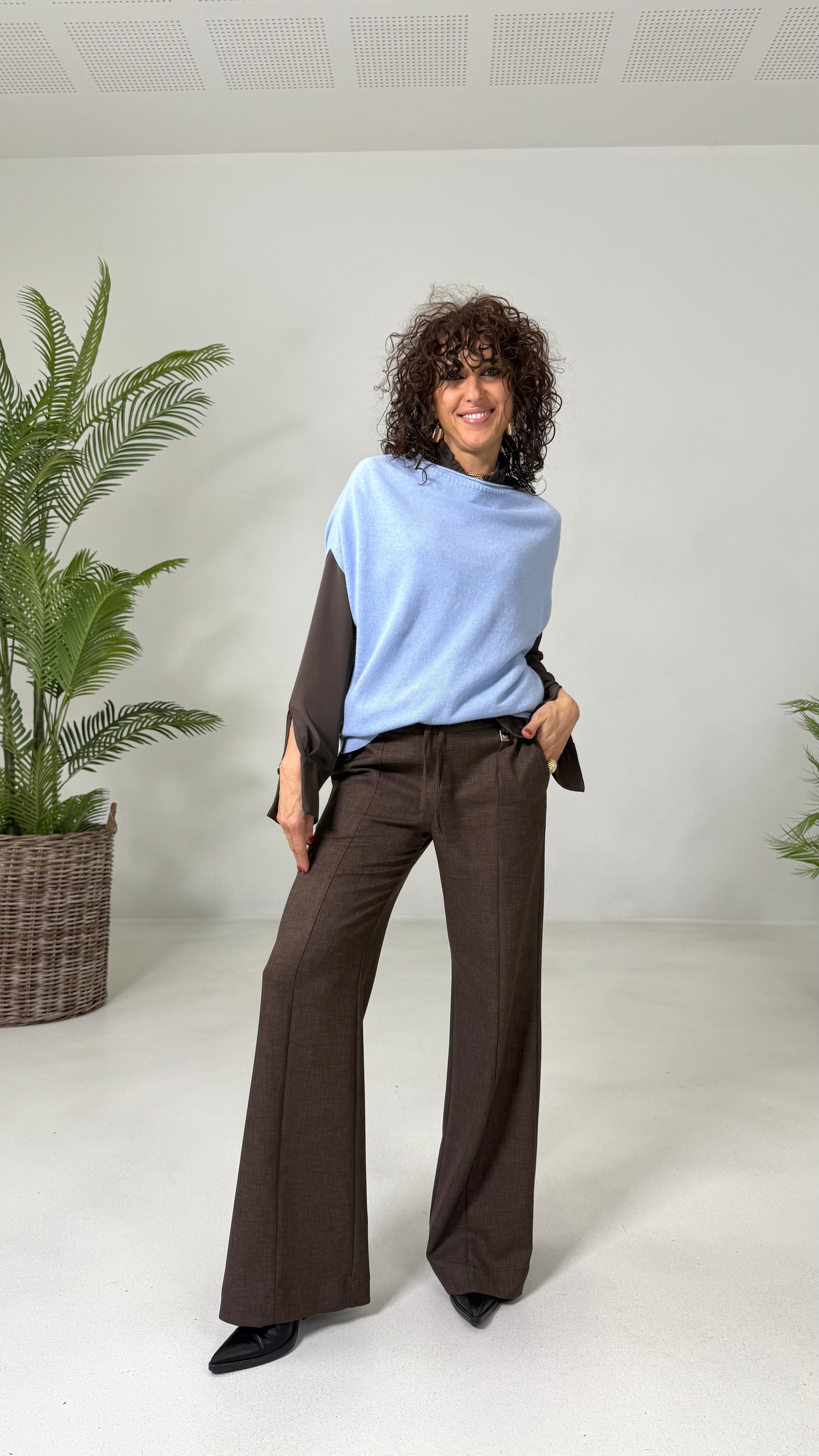 CAMICIA IN CADY FLUIDO CON BORCHIE COLLO