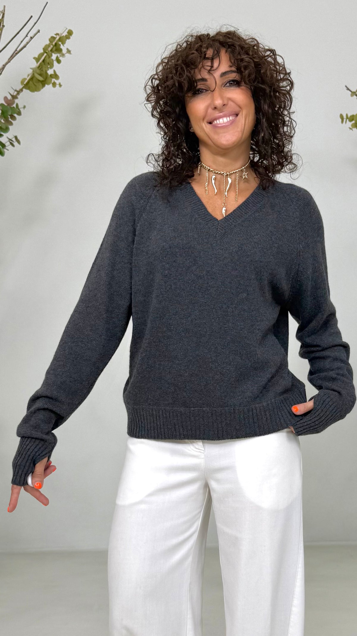 MAGLIA QUADRATA SCOLLO A V IN MISTO CASHMERE