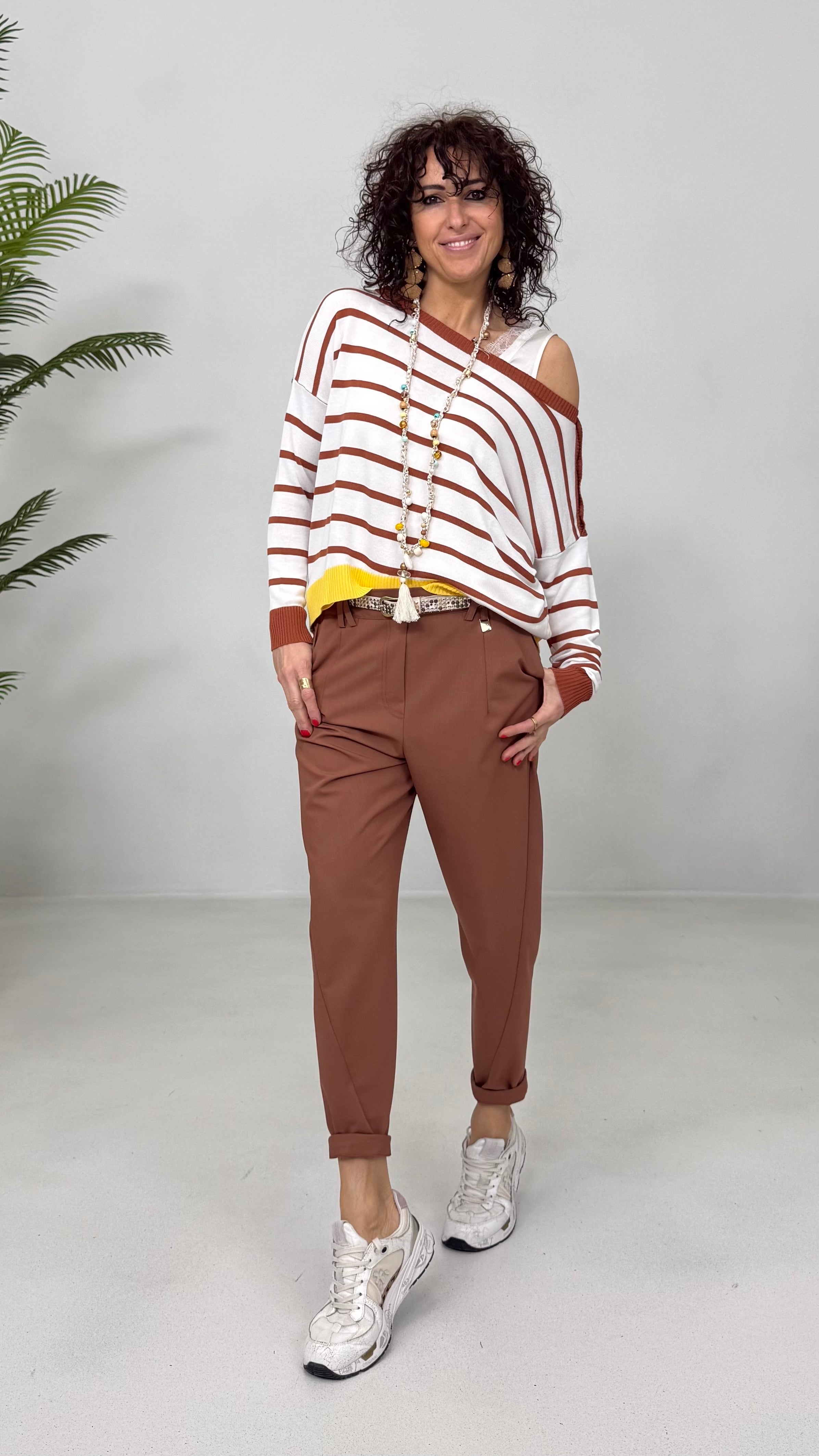 MAGLIA IN VISCOSA CON BORDO GIALLO