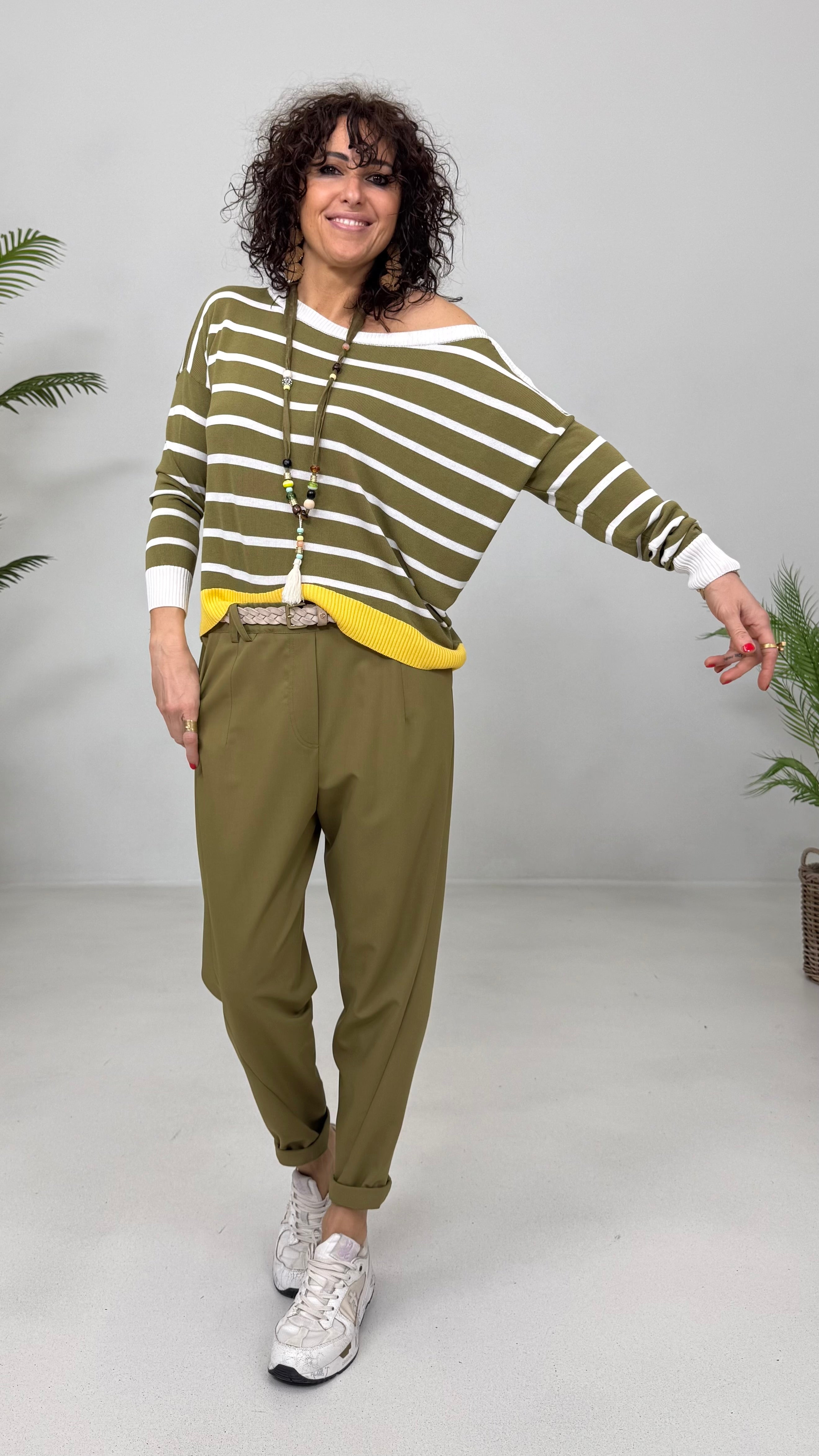 MAGLIA IN VISCOSA CON BORDO GIALLO