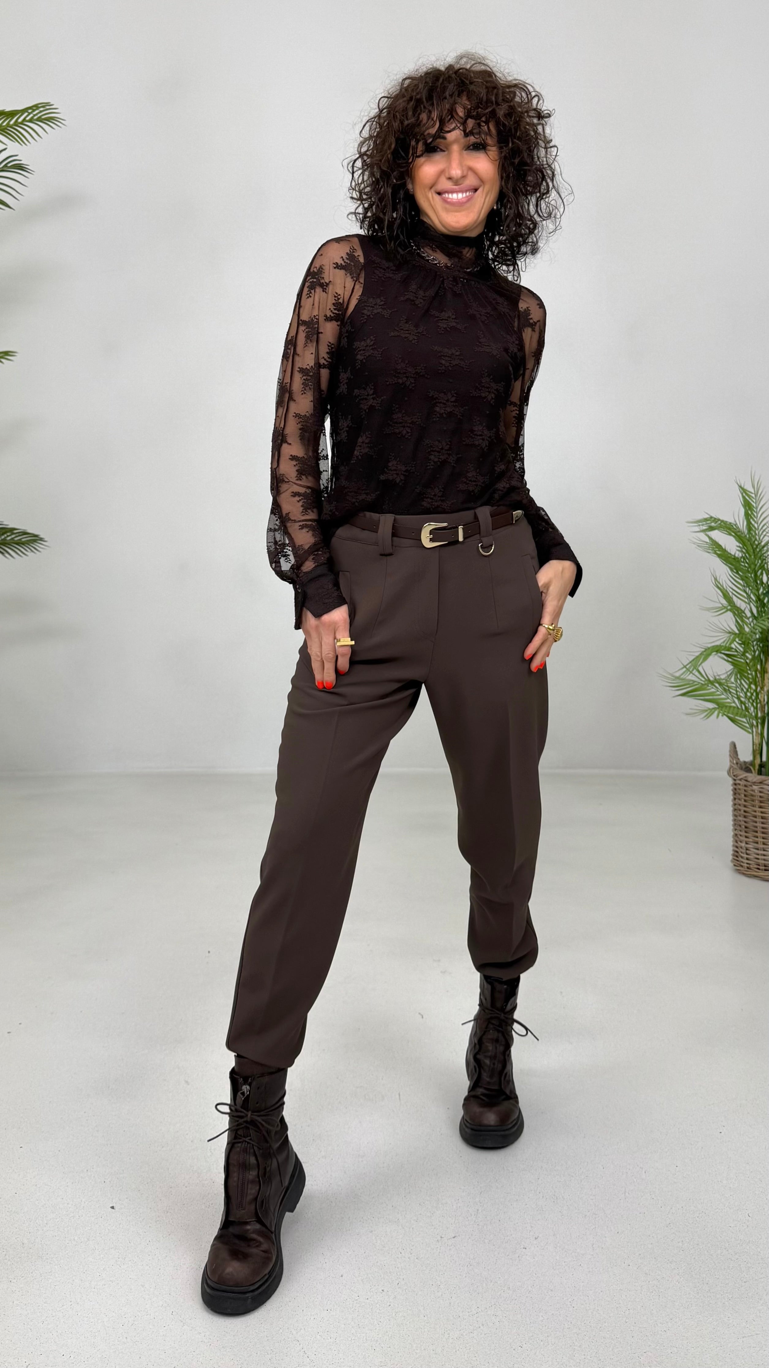 CAMICIA IN PIZZO CON COLLO ALTO