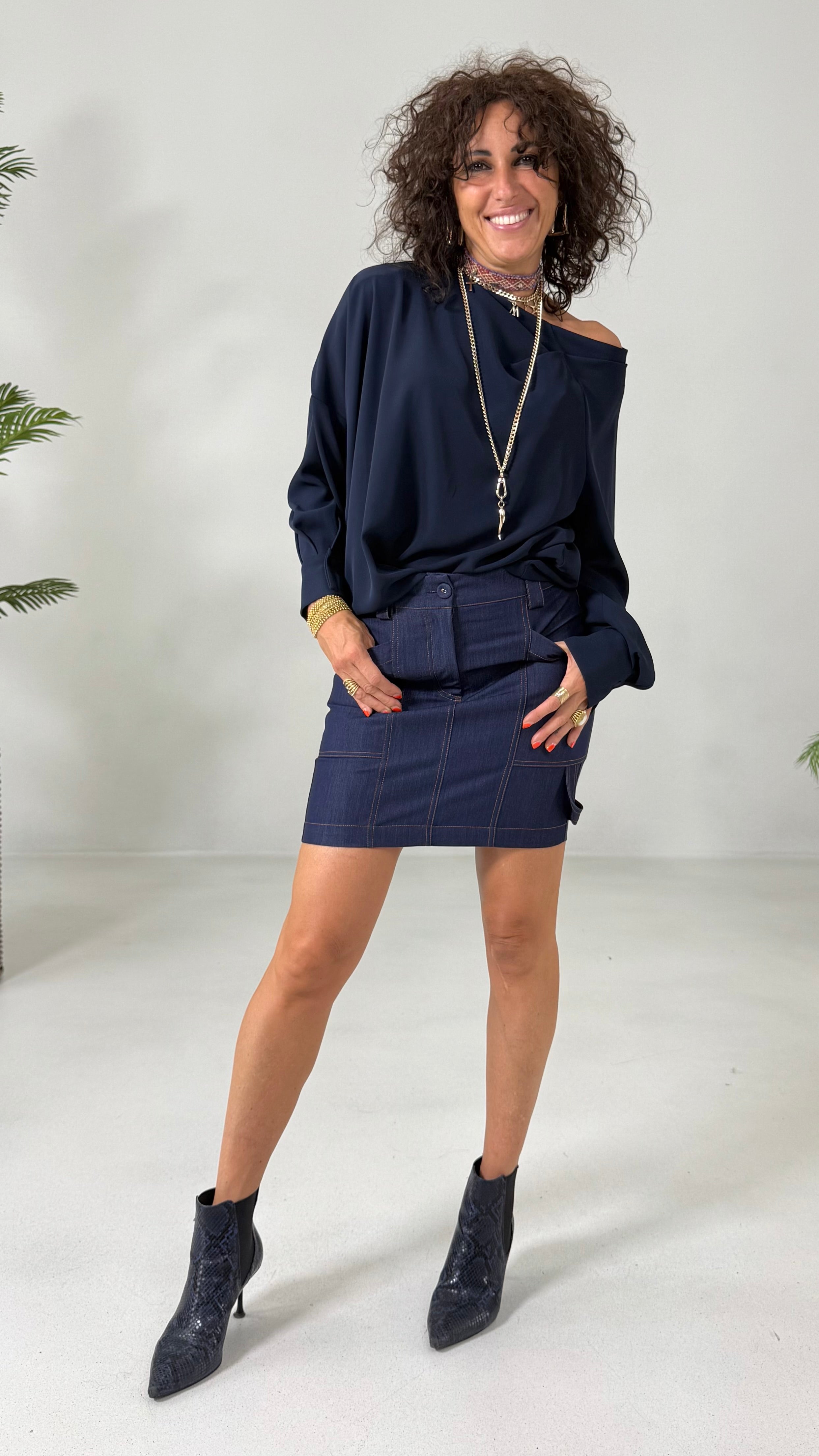 CAMICIA ASIMMETRICA LINEA QUADRATA IN CADY FLUIDO
