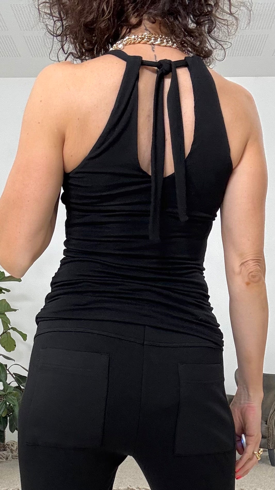 616 P25 NERO TOP SCOLLO INTRECCIO IN JERSEY NUVOLA VISCOSA