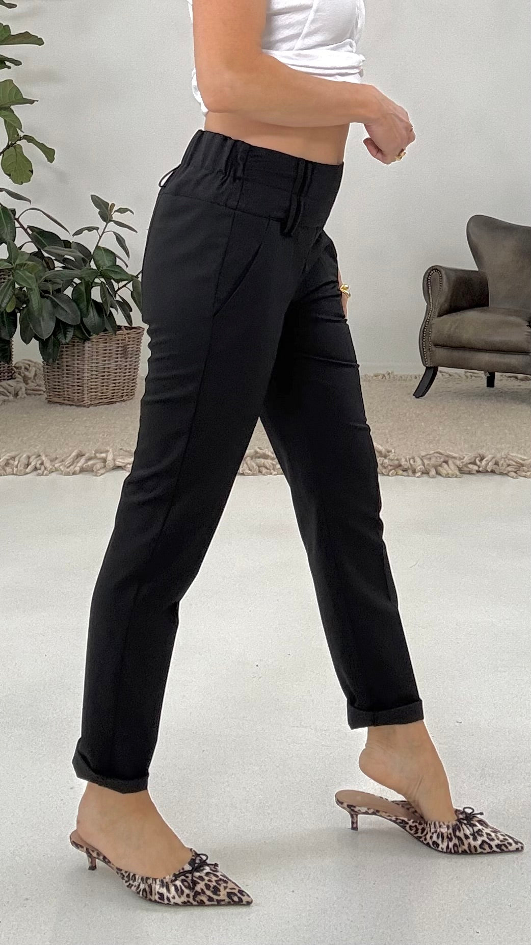 818 P25 NERO CAROTA SLIM IN TESSUTO FLUIDO CONFORT