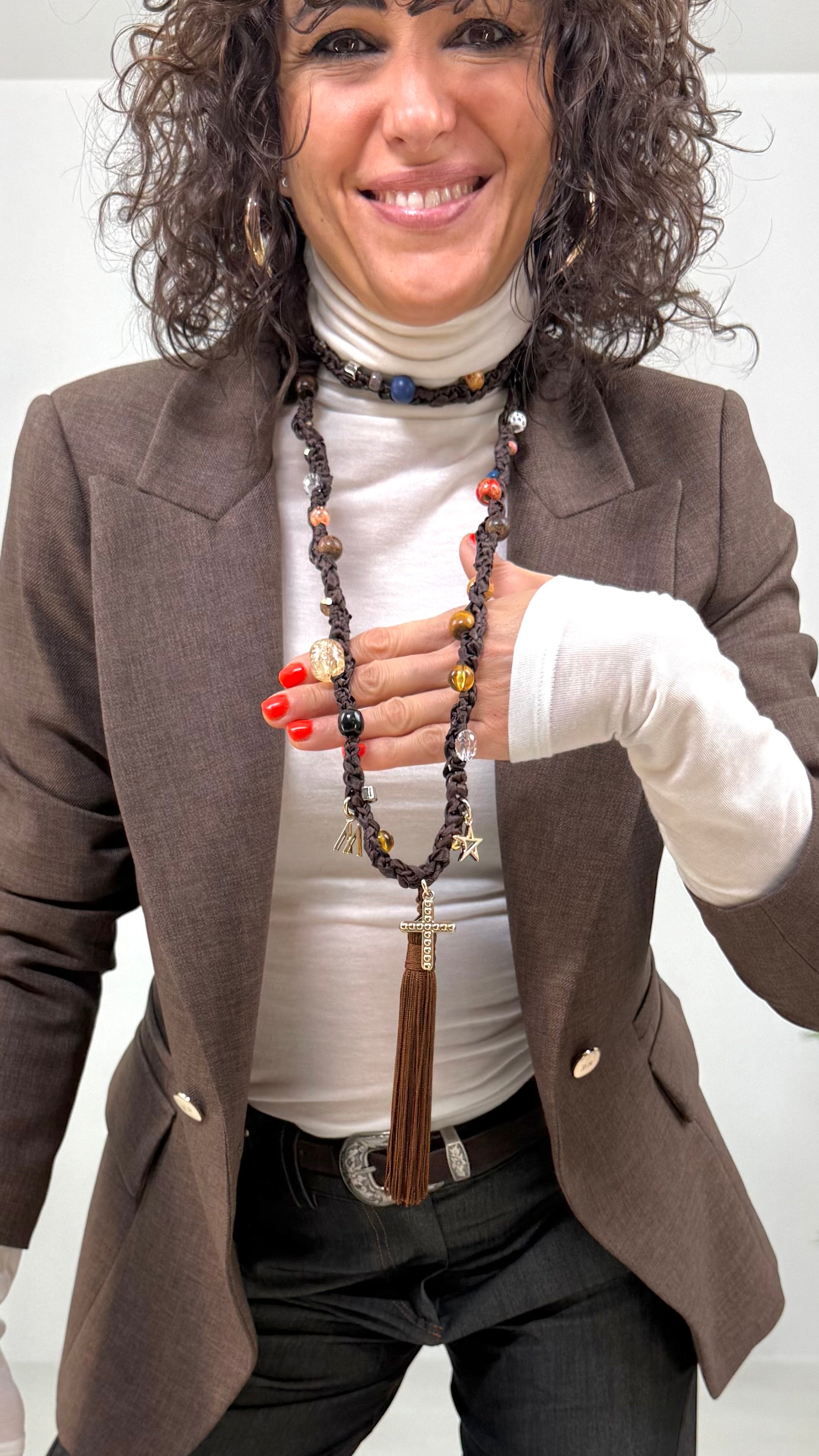 COLLANA UNCINETTO CON PIETRE E NAPPA