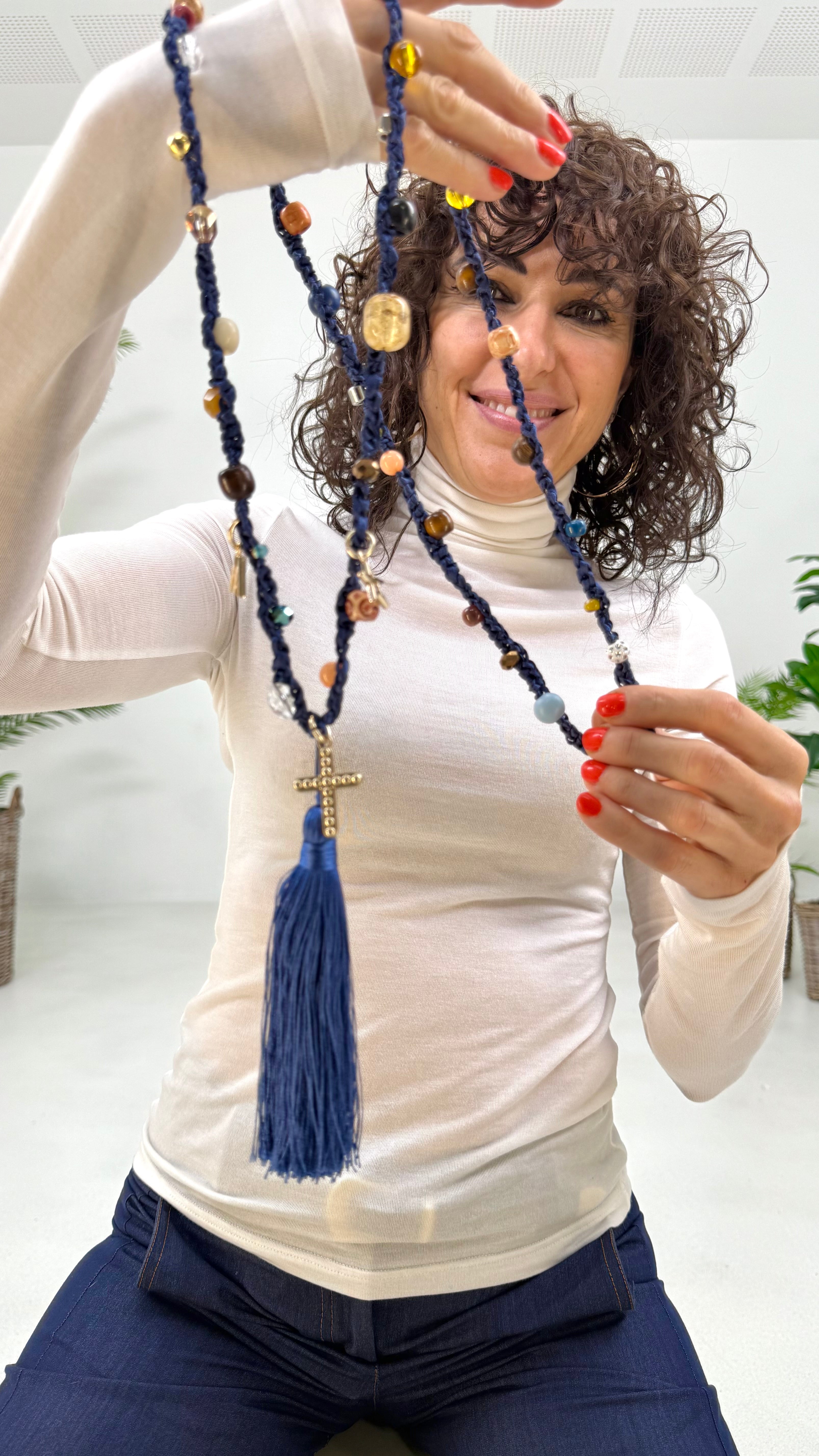 COLLANA UNCINETTO CON PIETRE E NAPPA