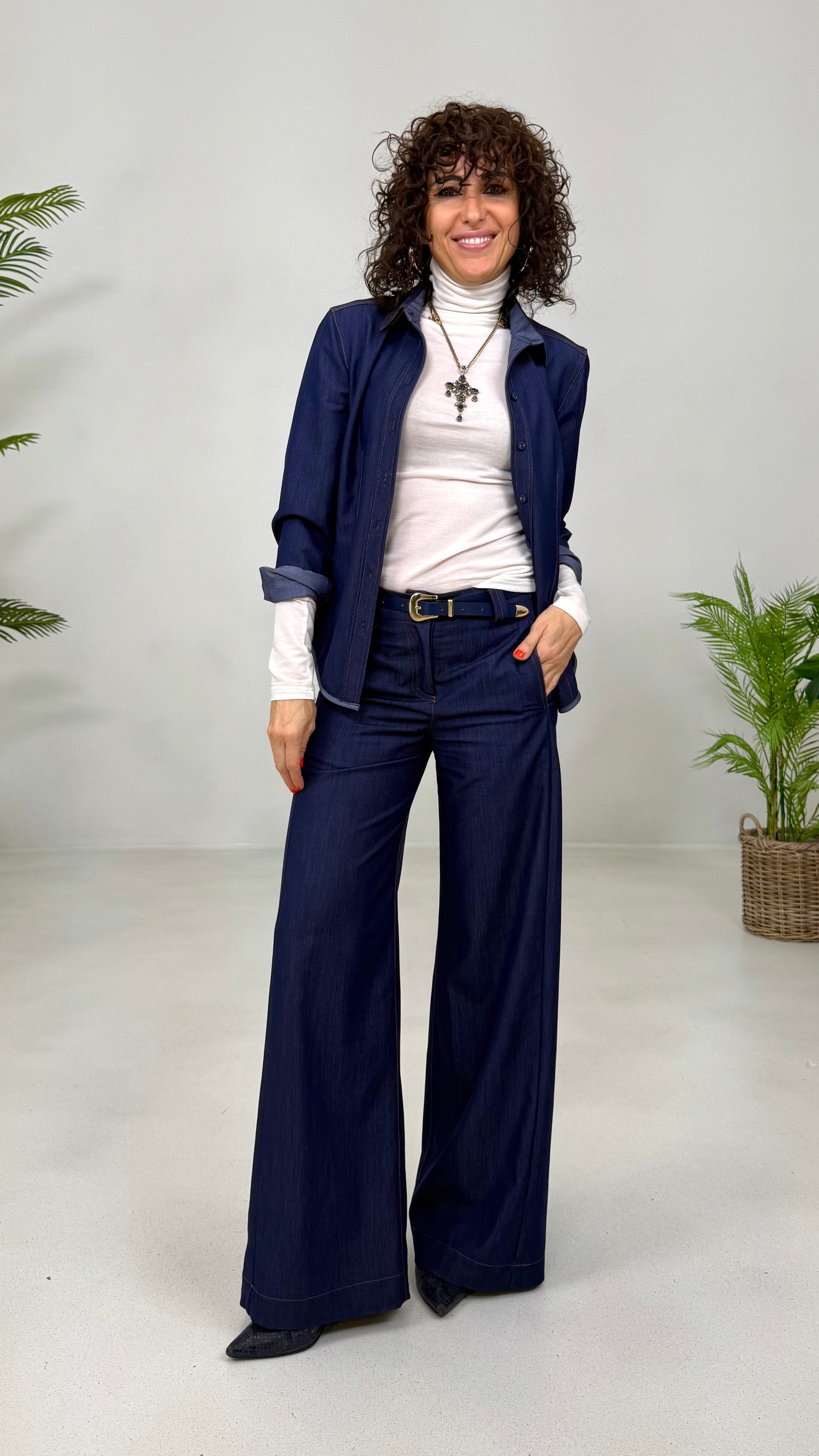 COLLANA PENDENTE CROCE 8,5 CM CON CRISTALLI SLEGATI