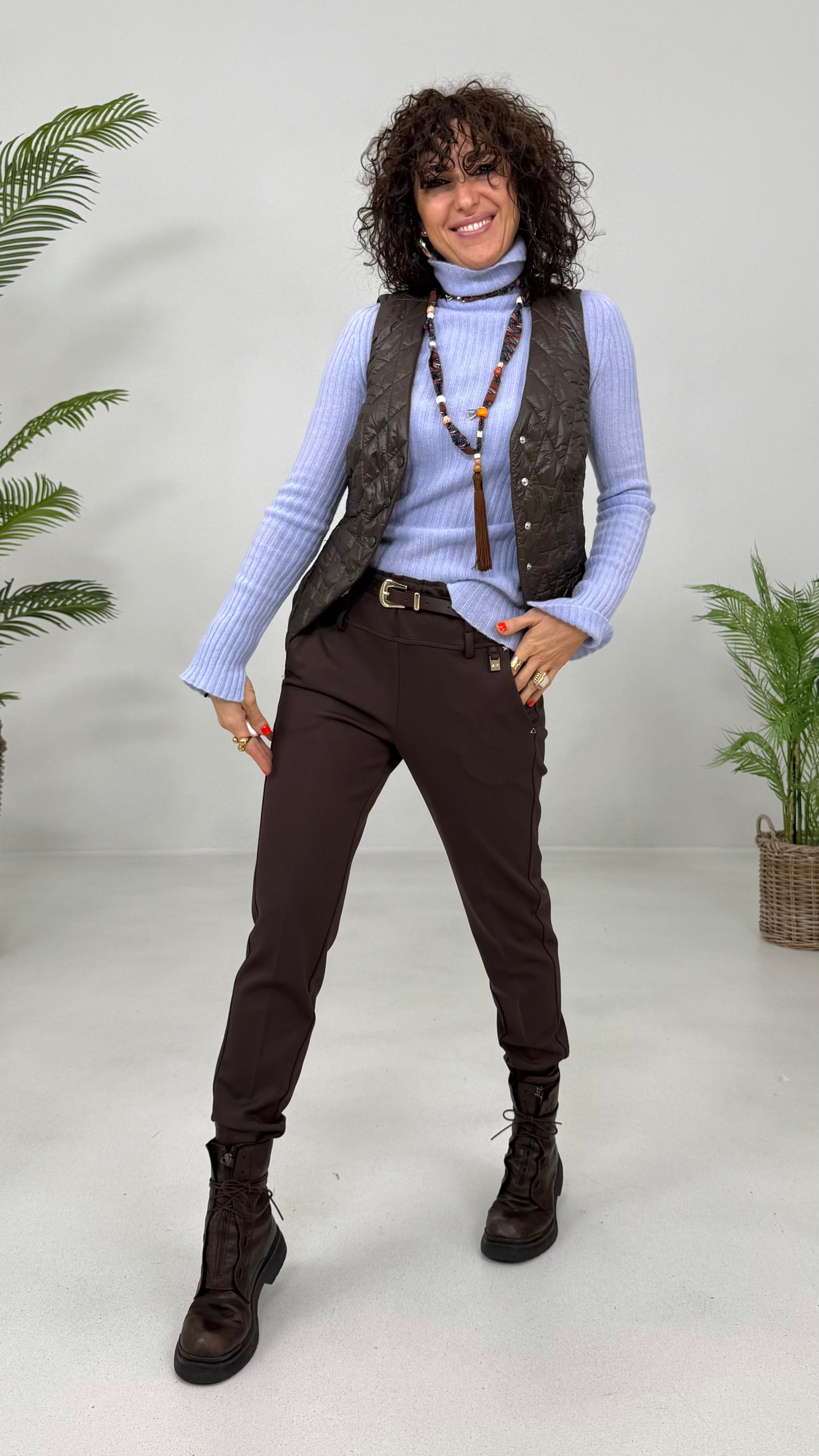 DOLCEVITA CON SPACCO SULLE MANICHE A COSTE IN LANA CARDATA