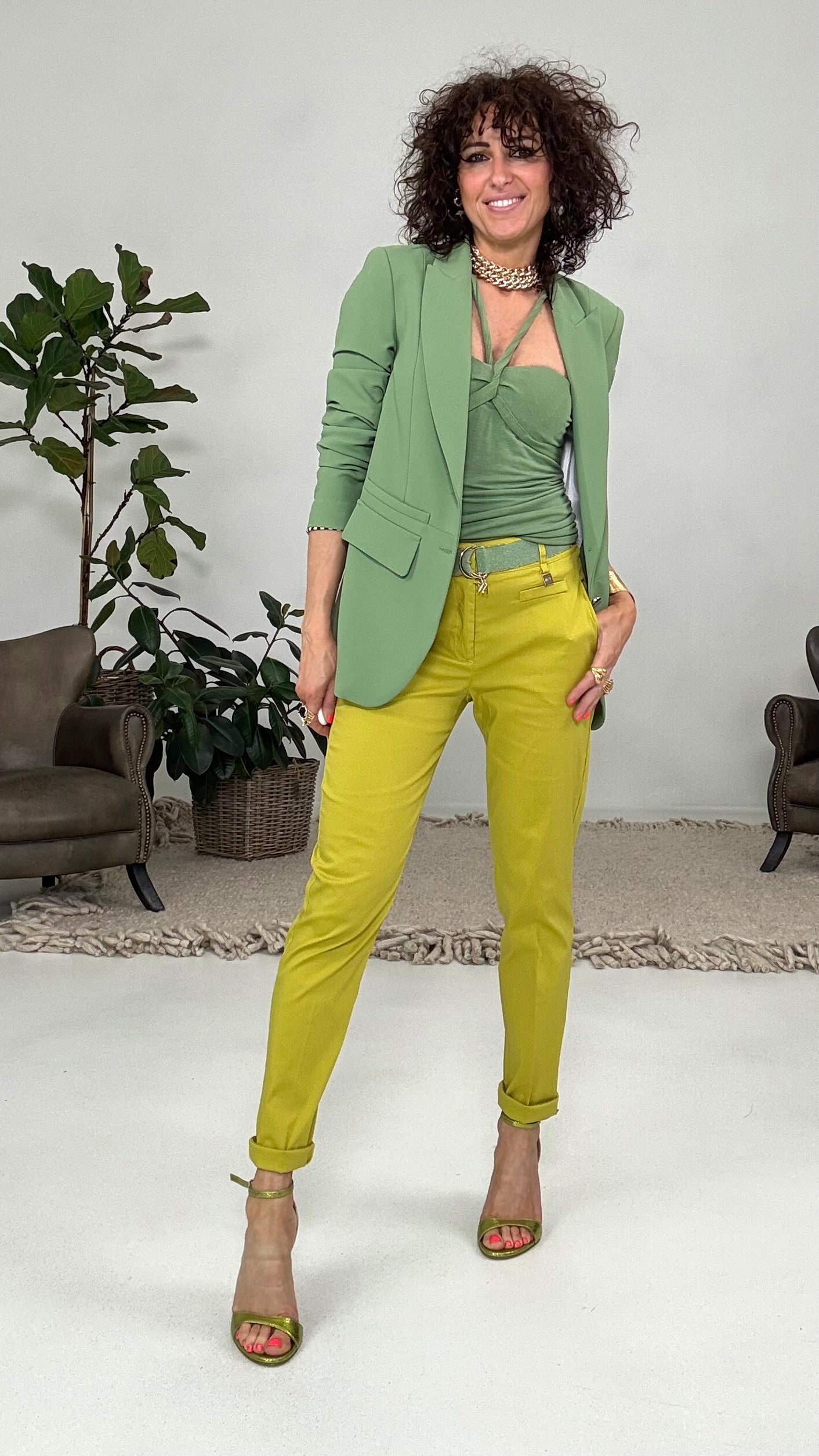 823 P25 GIALLO PANTALONE CAROTA IN PELLE D UOVO