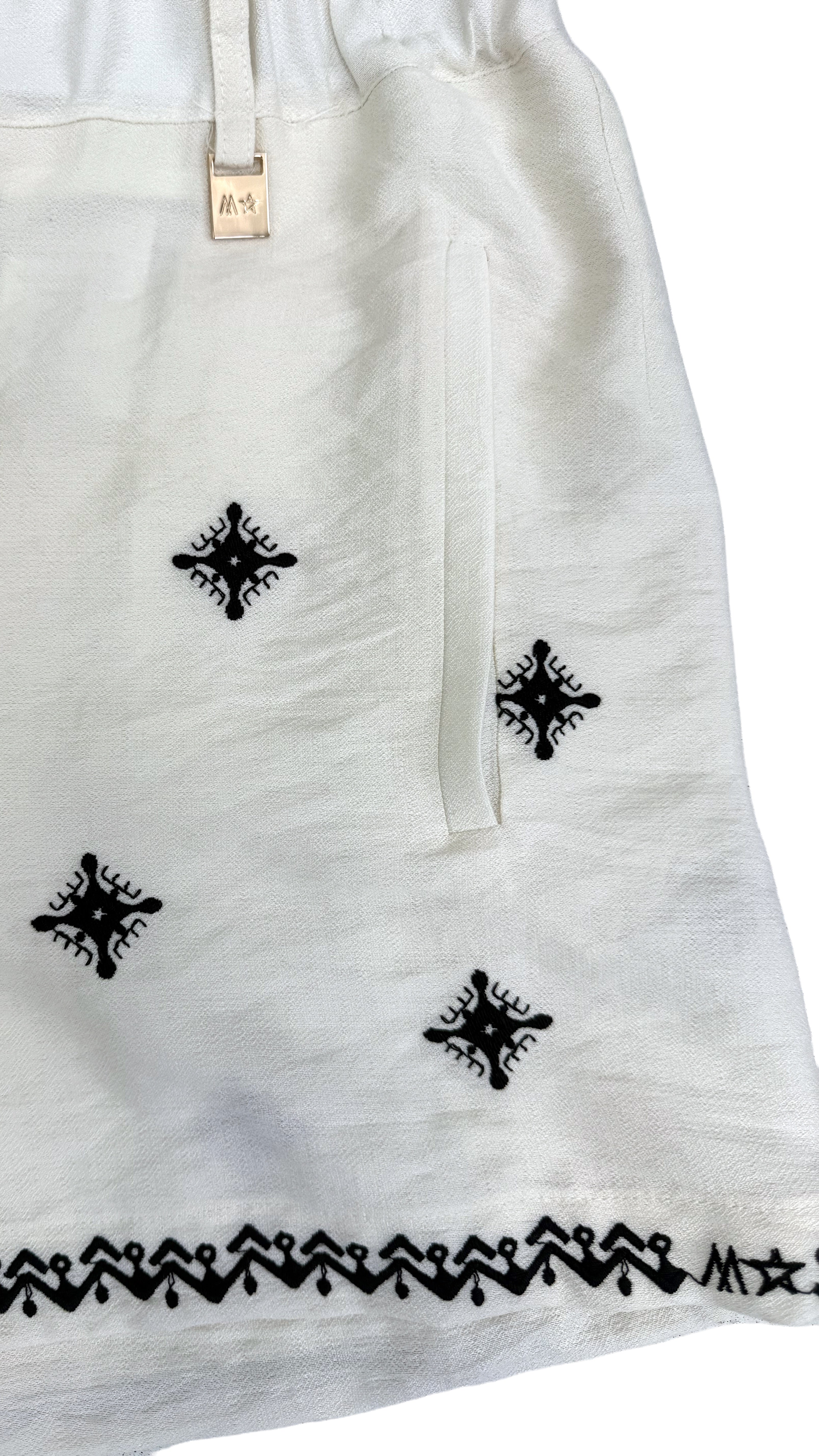 SHORTS IN VISCOSA CRASH CON RICAMI
