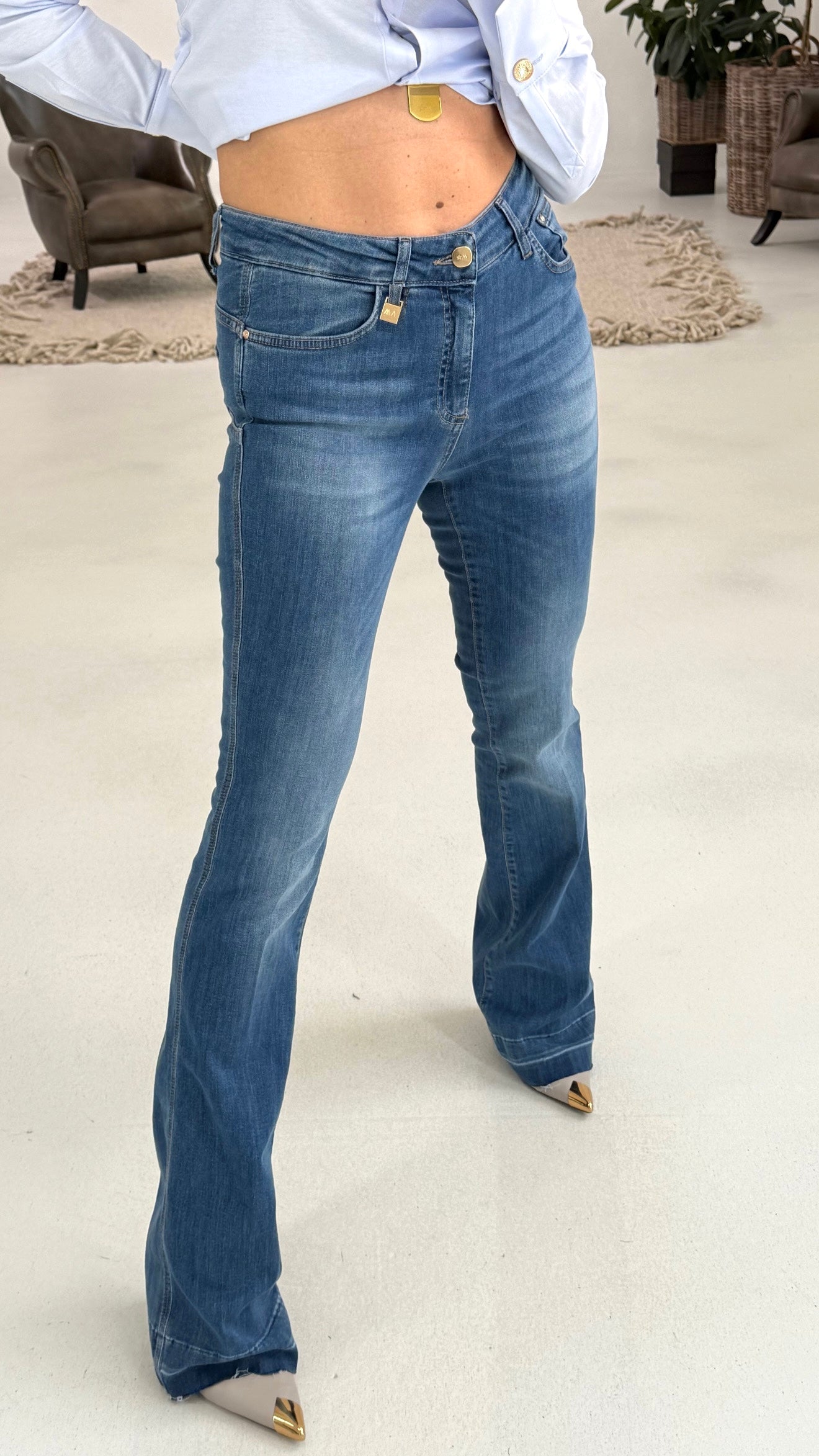 841 P25 BLU JEANS SUPER STRETCH A ZAMPA 5 TASCHE E ORLO SFRANGIATO
