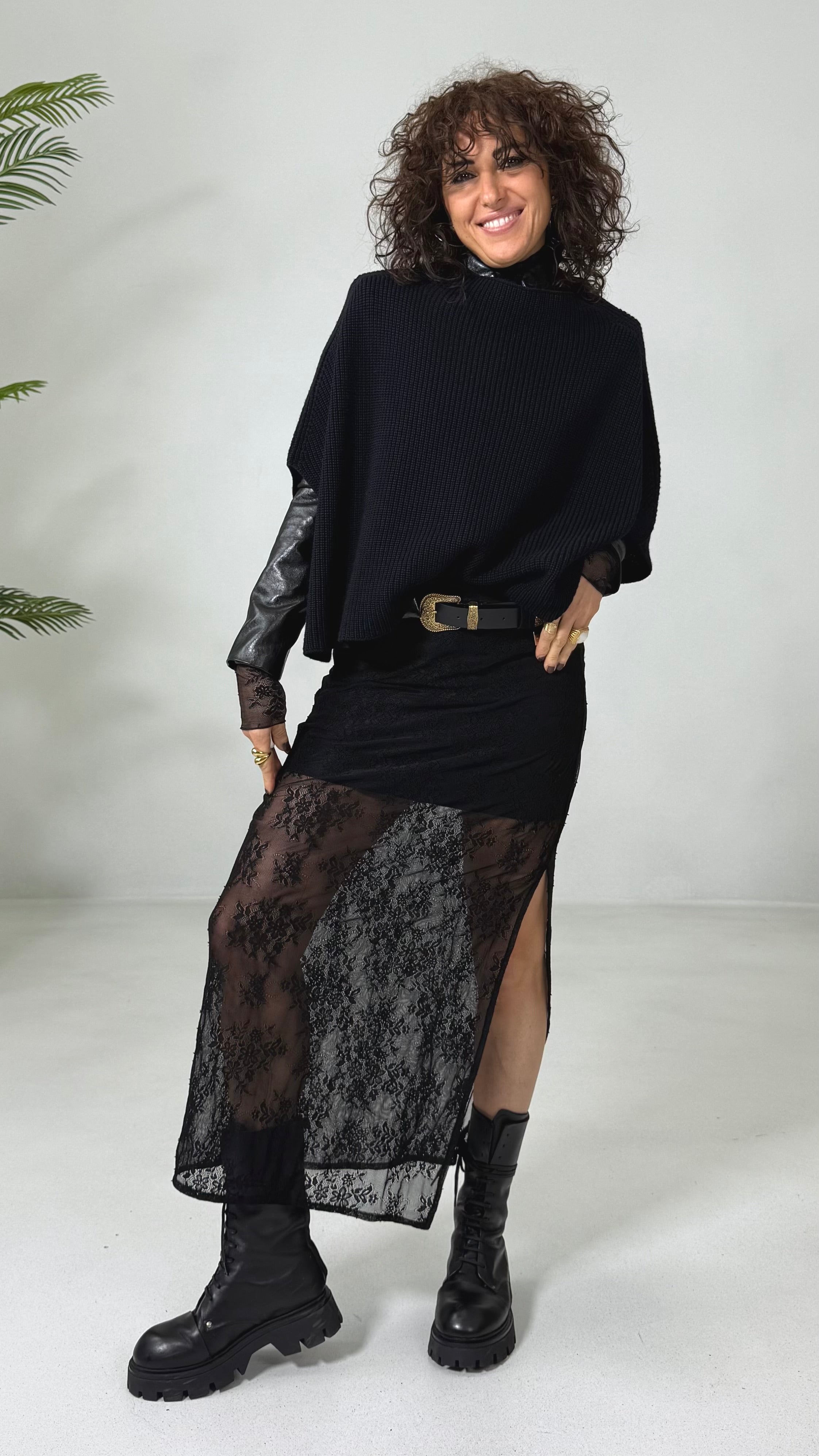 GONNA LUNGA IN PIZZO ELASTICIZZATO CON SOTTOGONNA