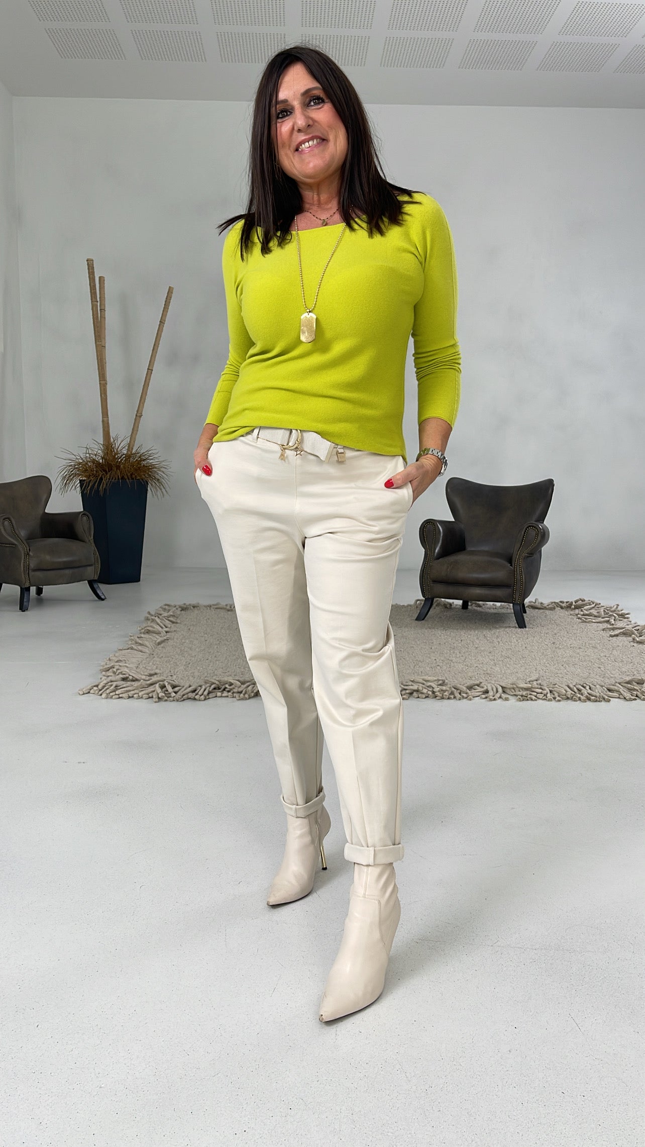 CEDRO T-SHIRT BASICA IN CALDA VISCOSA MANICA LUNGA E SCOLLO A BARCHETTA