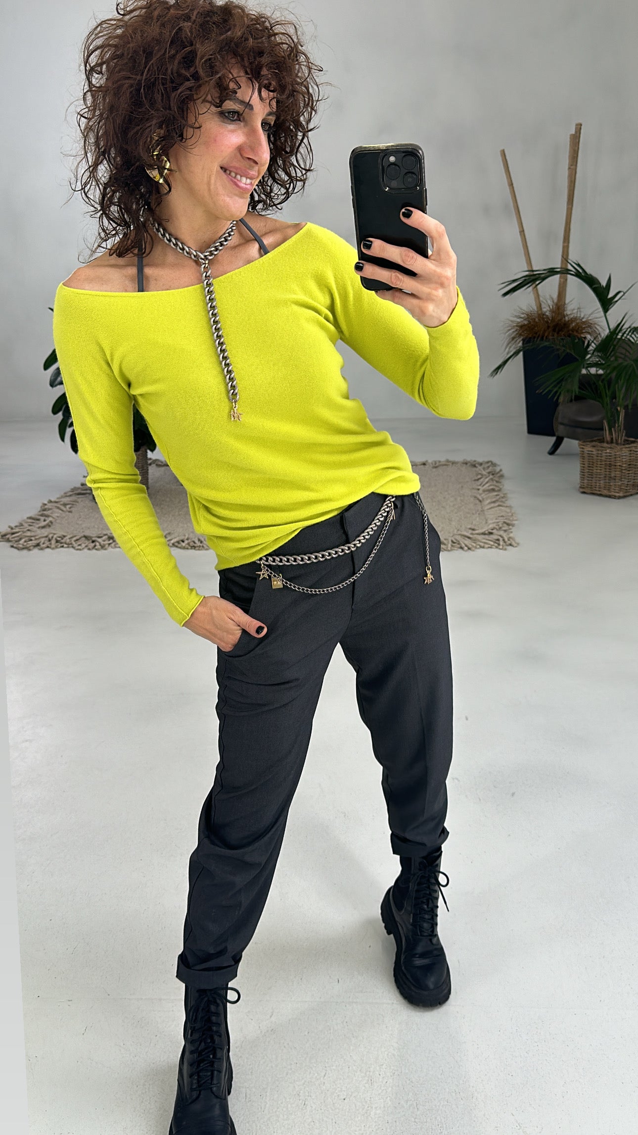 CEDRO T-SHIRT BASICA IN CALDA VISCOSA MANICA LUNGA E SCOLLO A BARCHETTA