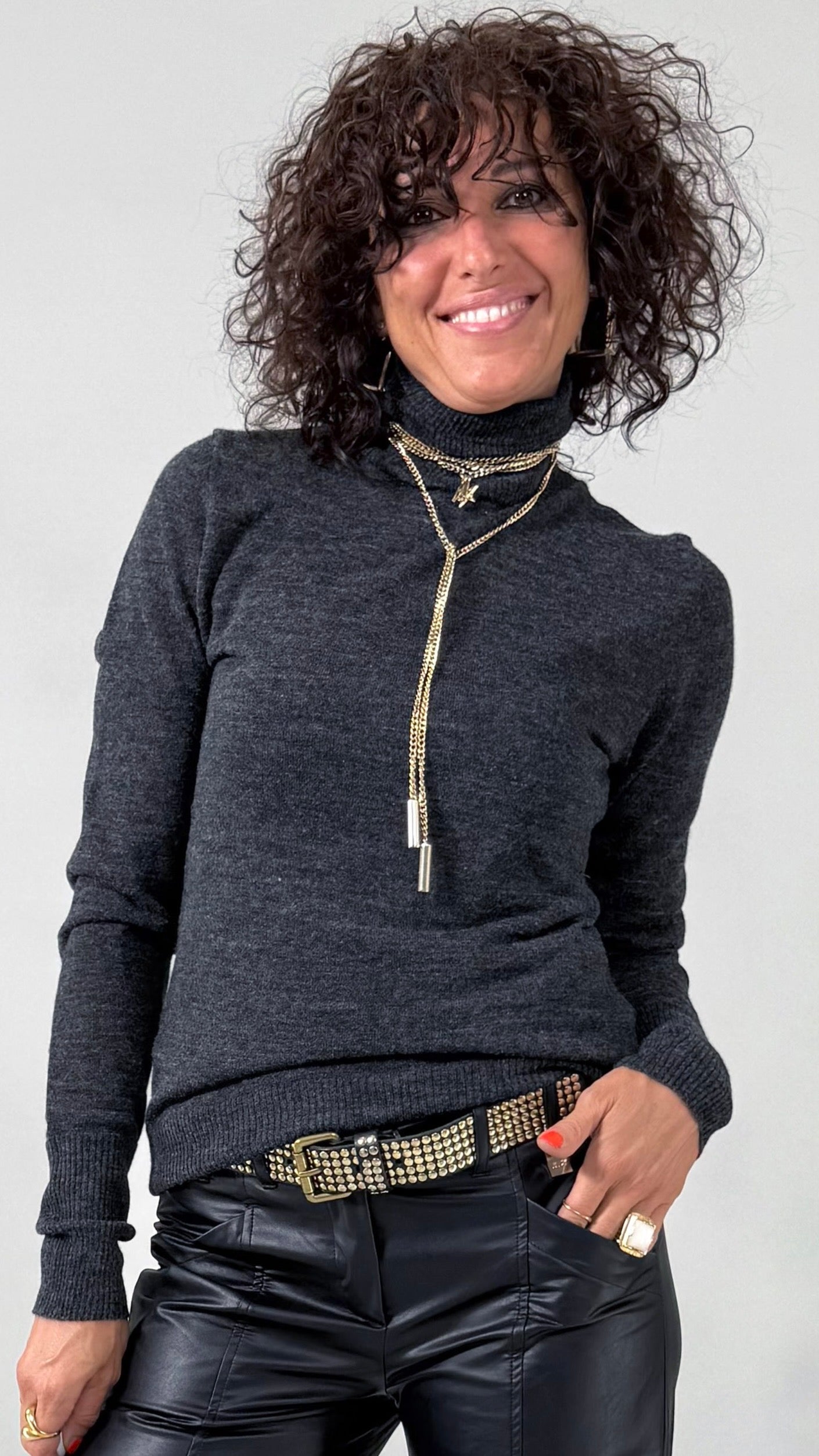 MAGLIA BASIC COLLO ALTO IN LANA VISCOSA