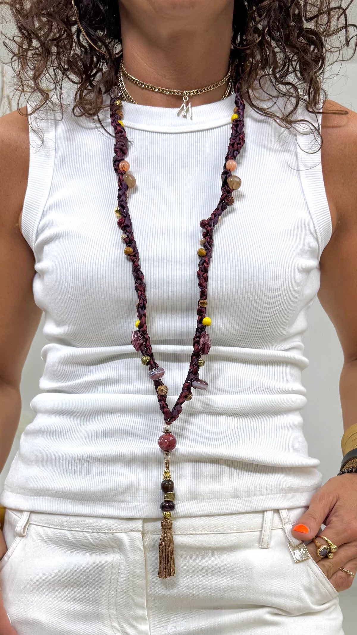 COLLANA UNCINETTO IN DOPPIO RASO CON PERLINE E NAPPA