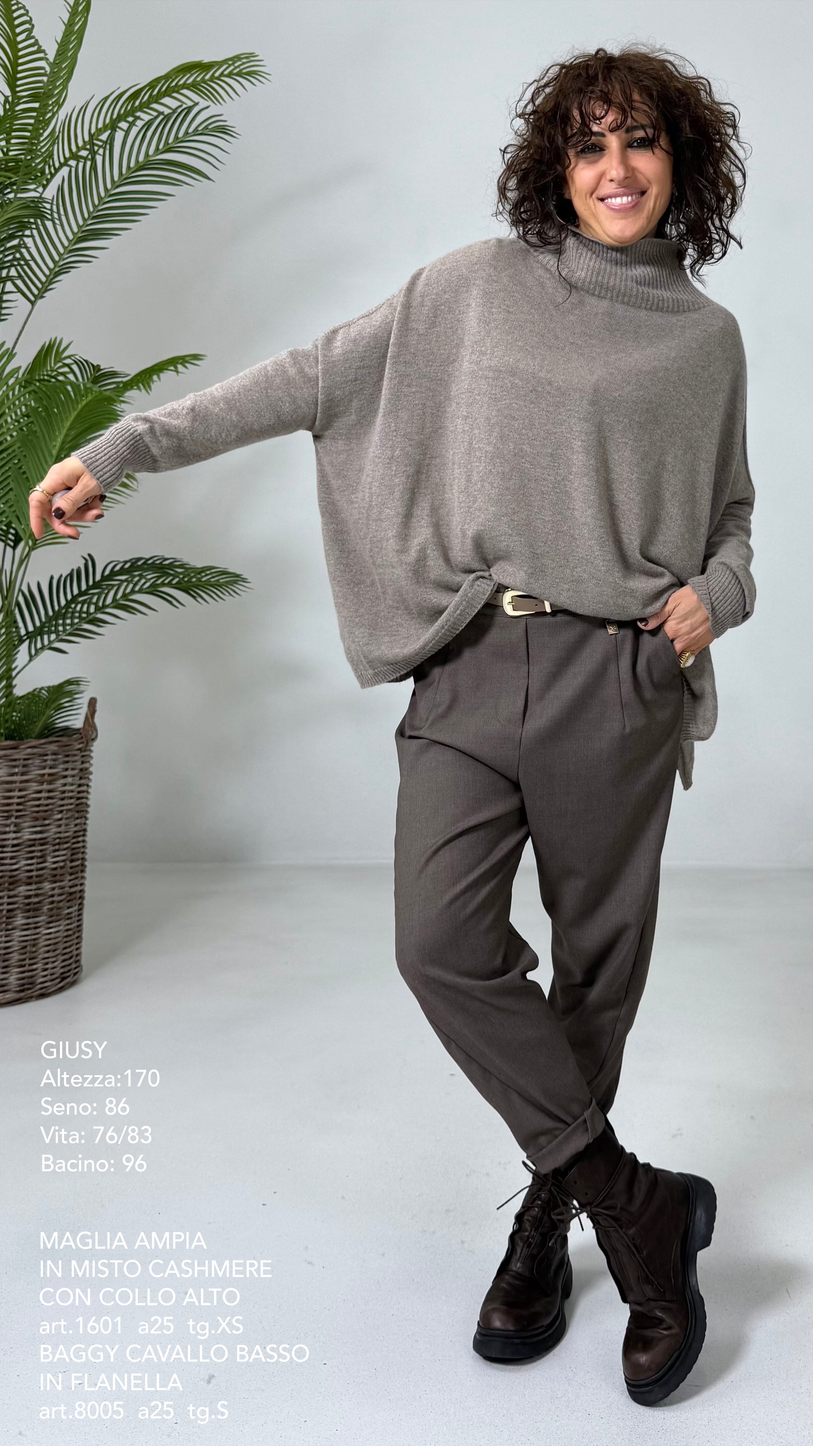 MAGLIA AMPIA IN MISTO CASHMERE CON COLLO ALTO