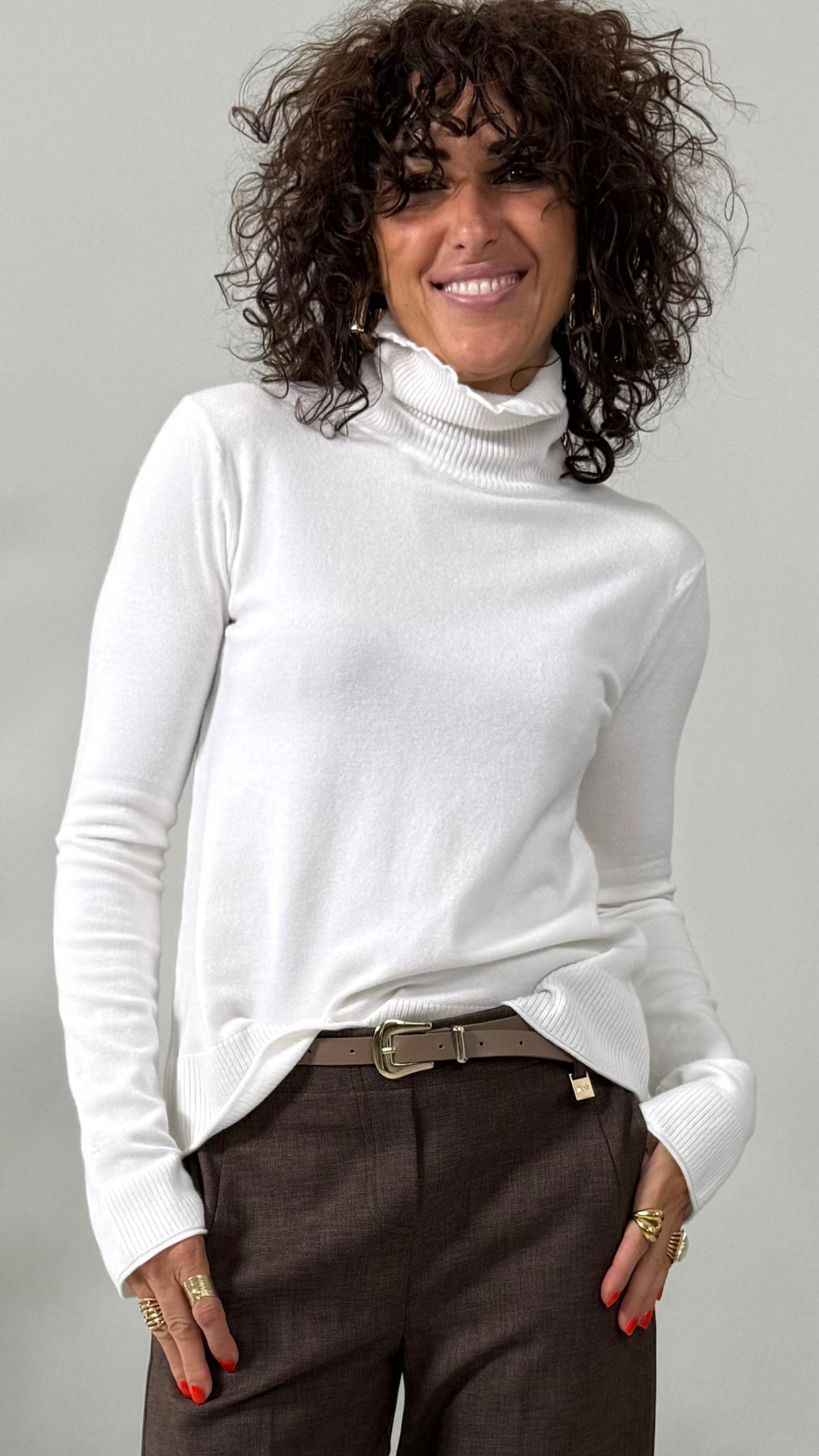 MAGLIA BASIC COLLO ALTO IN CALDA VISCOSA