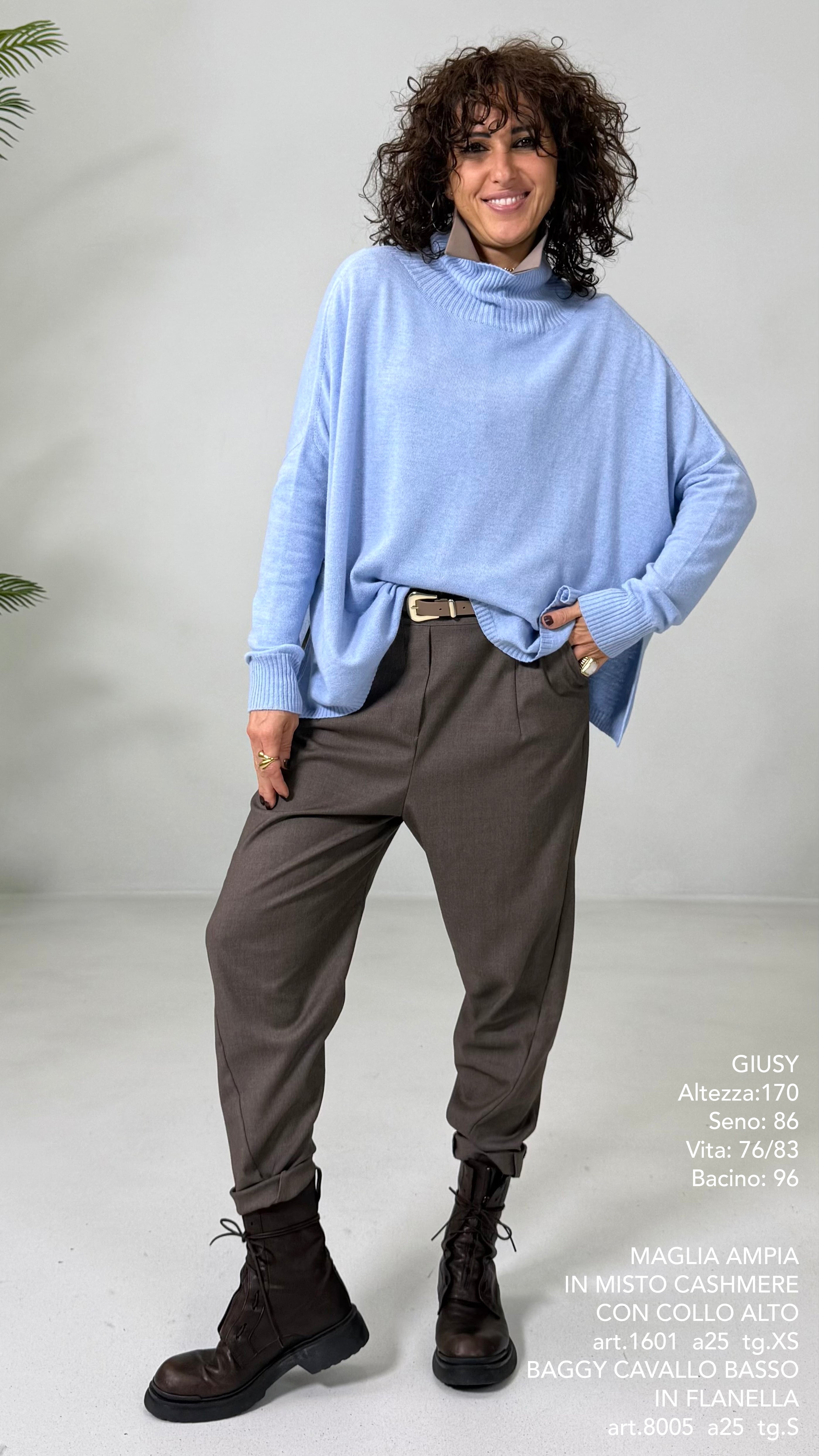 MAGLIA AMPIA IN MISTO CASHMERE CON COLLO ALTO