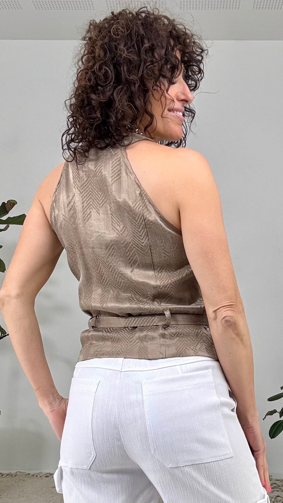 514 P25 FANGO GILET CON CINTURA IN VISCOSA JAQUARD GEOMETRICO