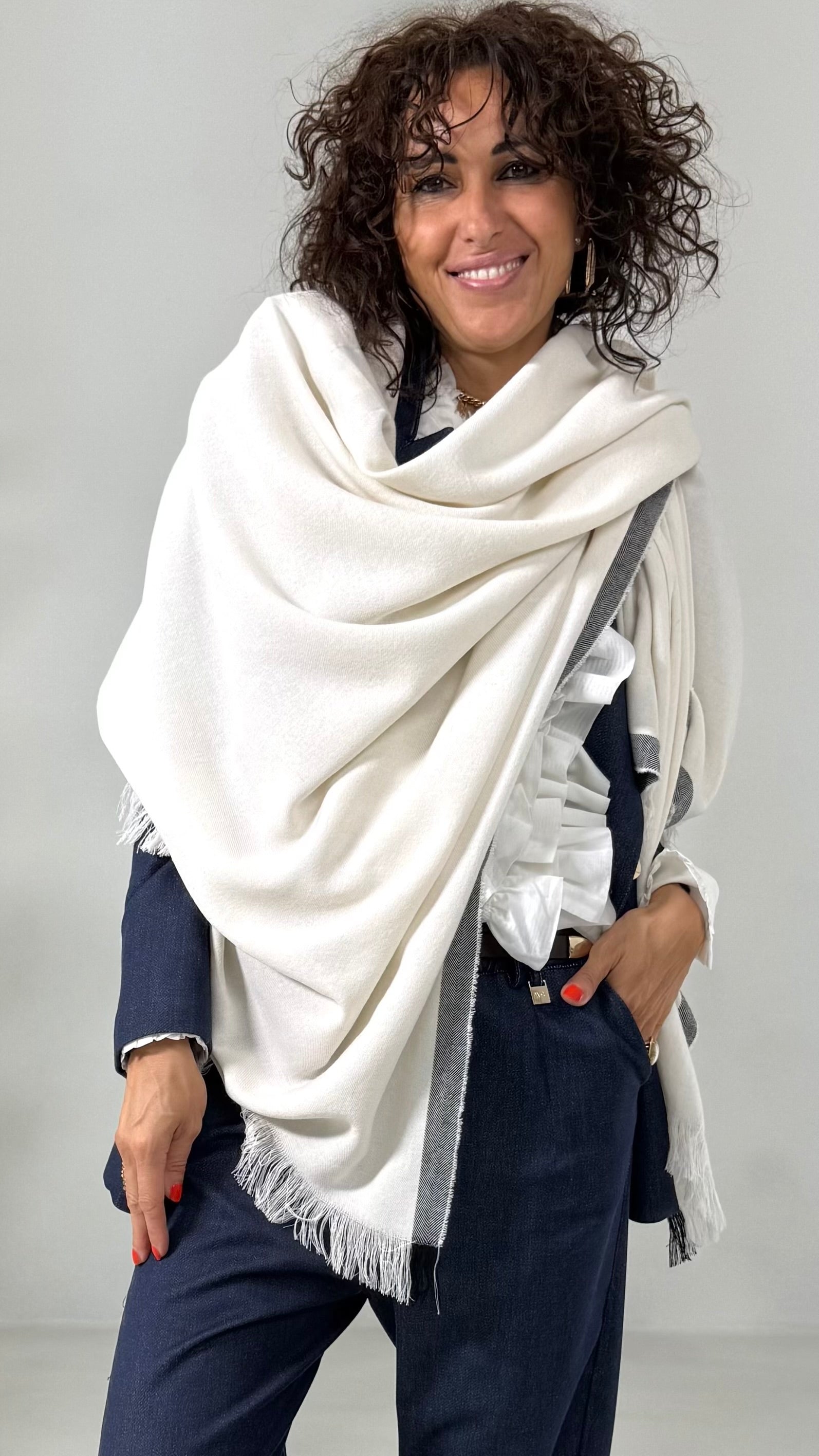 MANTELLA PONCHO COCCOLA