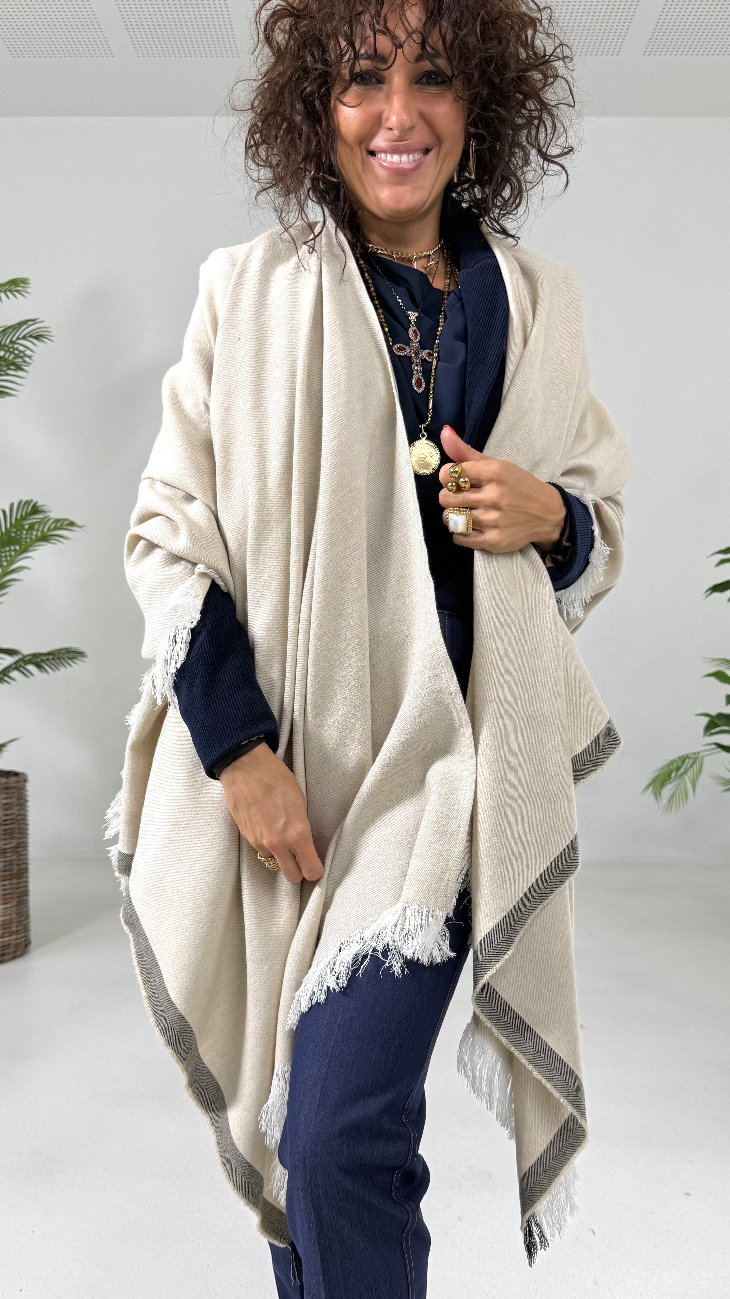MANTELLA PONCHO COCCOLA