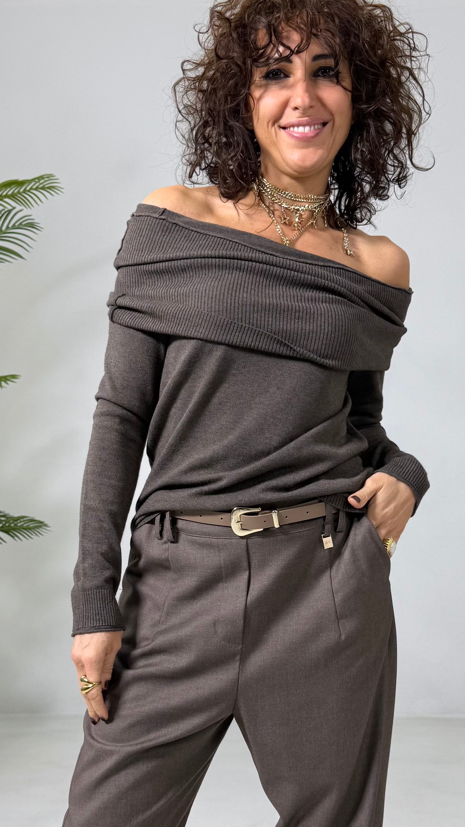 MAGLIA IN CALDA VISCOSA LINEA DRITTA COLLO SHIFFER