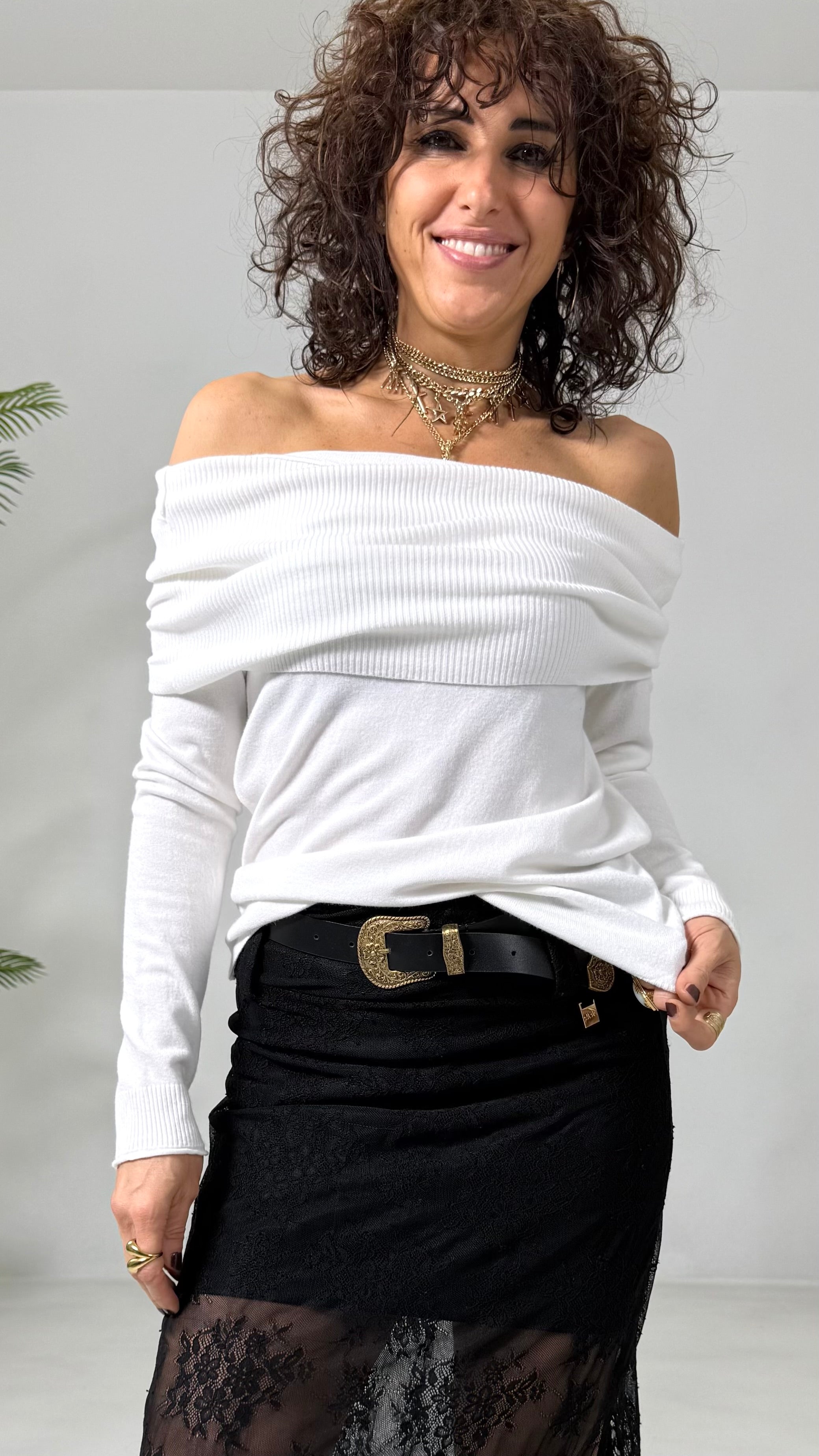 MAGLIA IN CALDA VISCOSA LINEA DRITTA COLLO SHIFFER