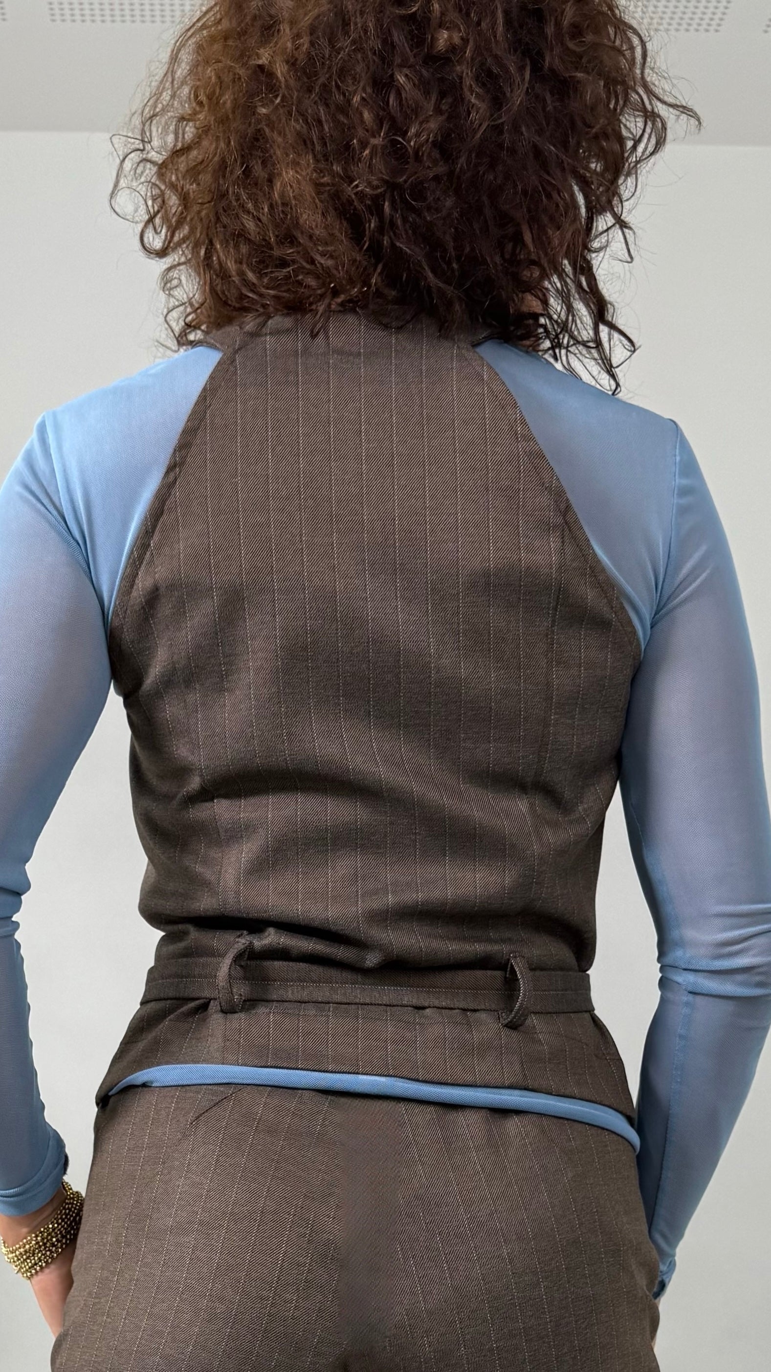 GILET IN FLANELLA GESSATA CON CINTURINO
